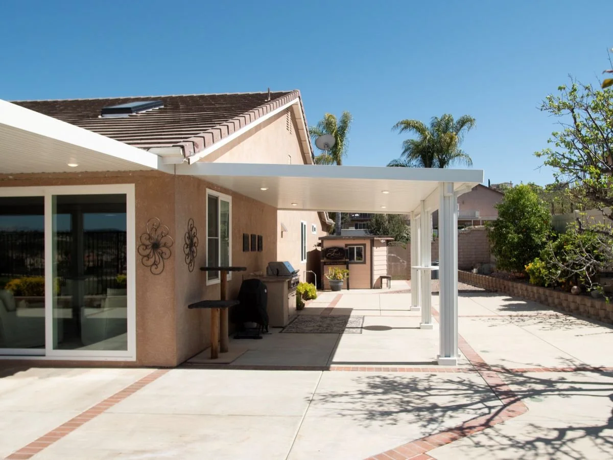 white patio cover_03.jpg