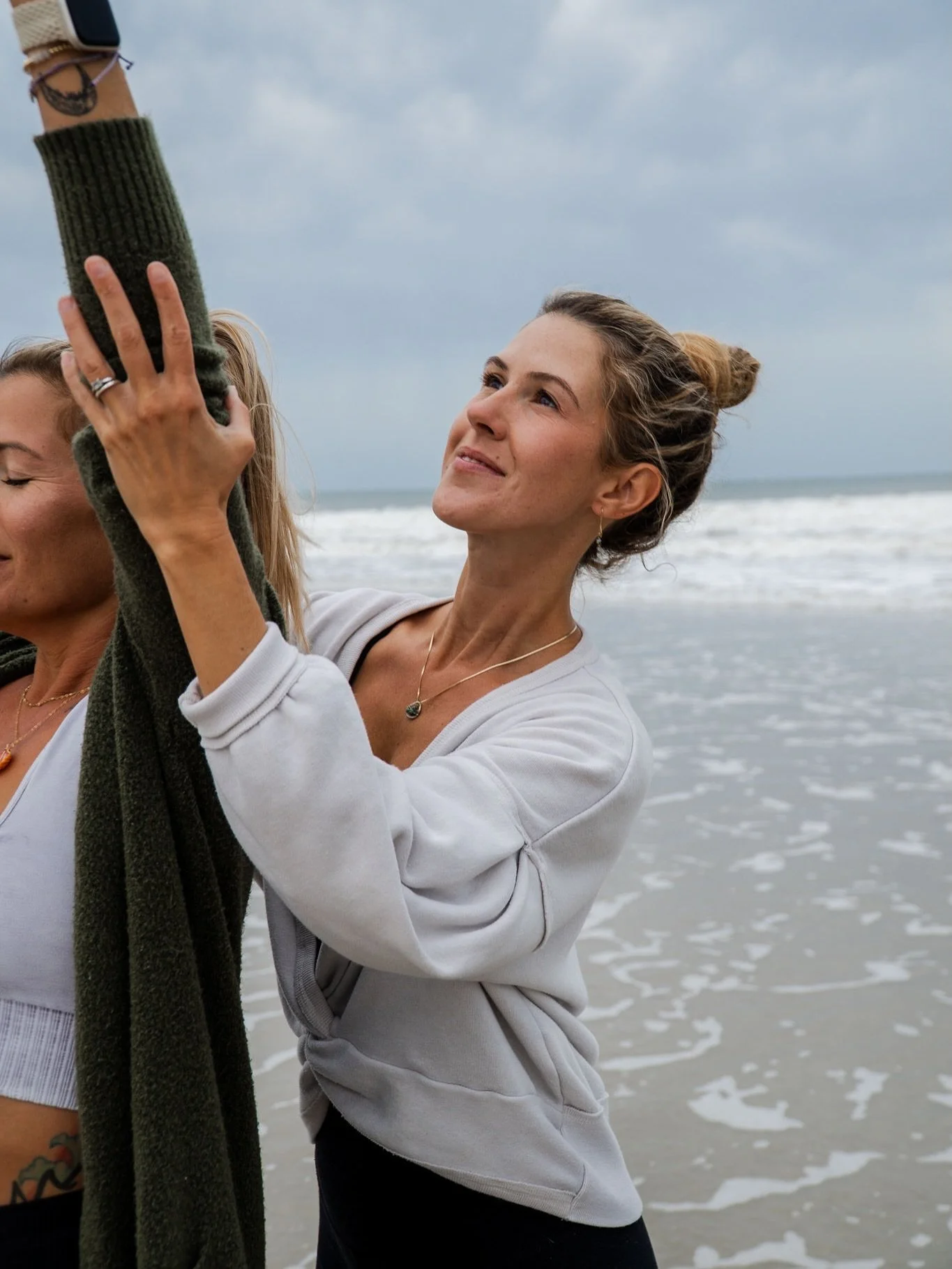 SEE YOU ON SUNDAY AT SALTY&rsquo;S SURF SHACK!

@saltys.surfshack 

I&rsquo;m honored to be included in the Wellness Sunday lineup ✨

I&rsquo;ll be teaching a lovely, accessible vinyasa flow this Sunday, March 29 at 10 AM! Donation based class. No si