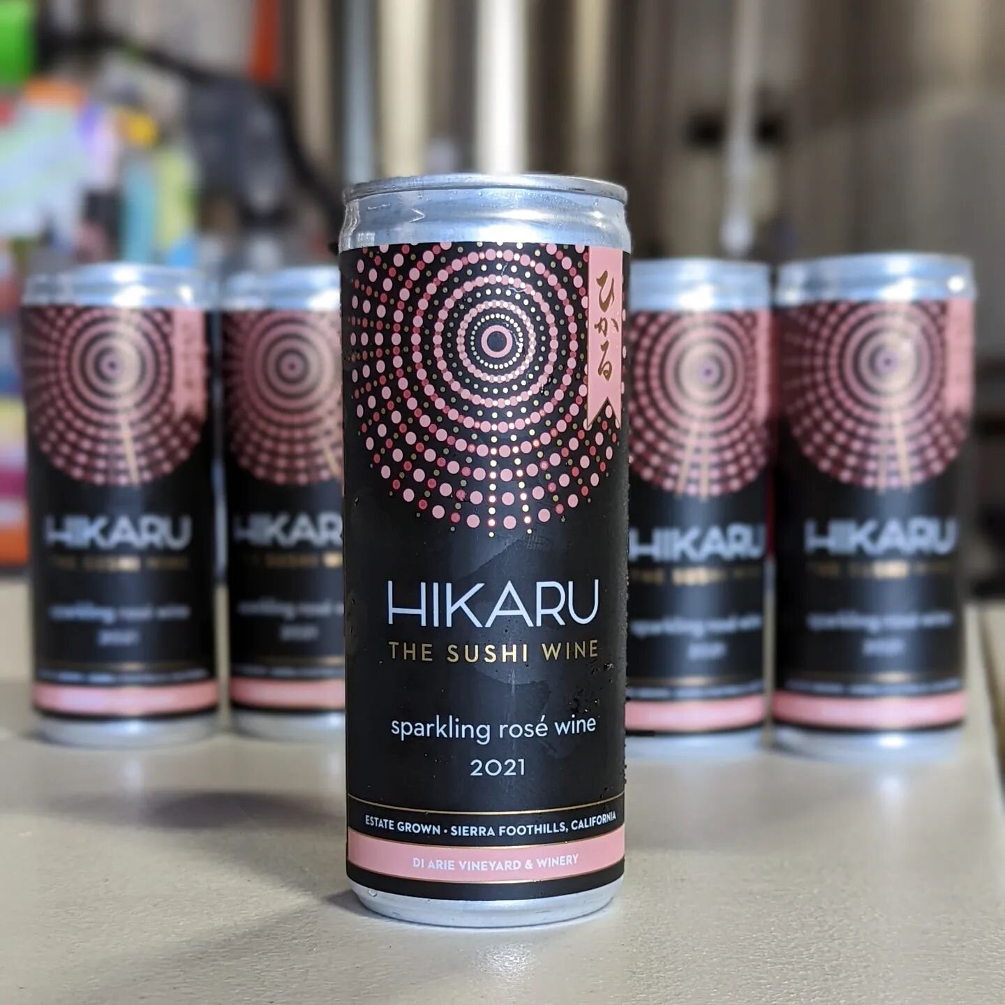 Check out these beautiful sparkling ros&eacute; cans from @hikaruthesushiwine and @diariewines ! Canned fresh today at @tank.space 

#roseallday #tankspace #winecans #cannedwine #wineinacan #cawine #ros&eacute;