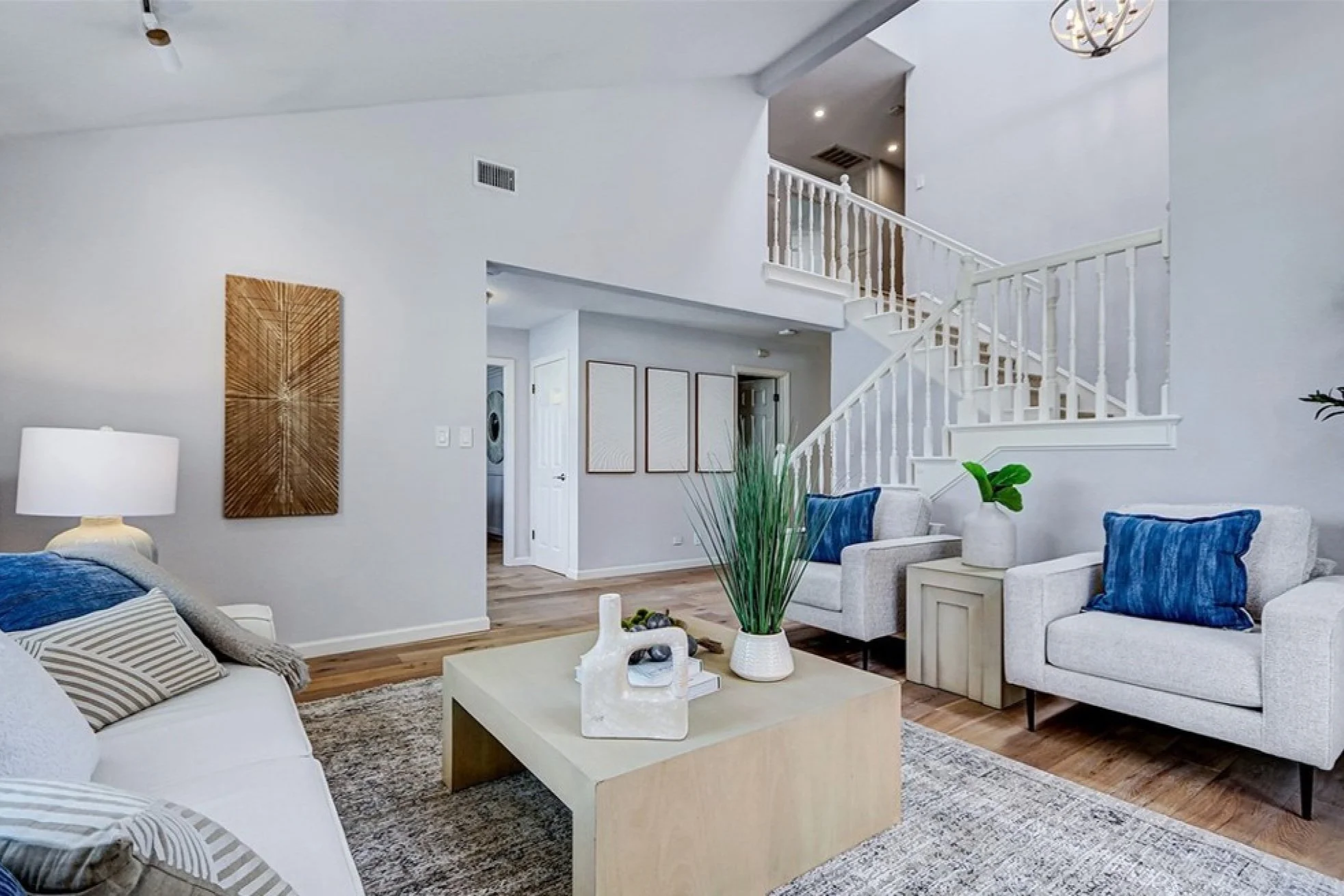 LivingRoomVaultedCeiling.jpg