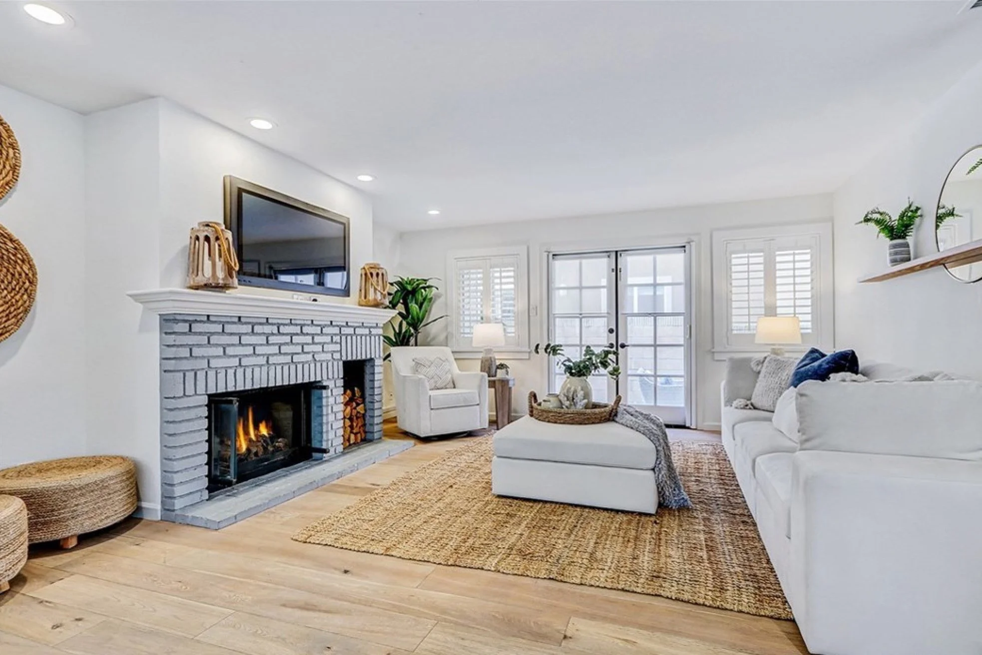 Gates.Living.Fireplace.jpg