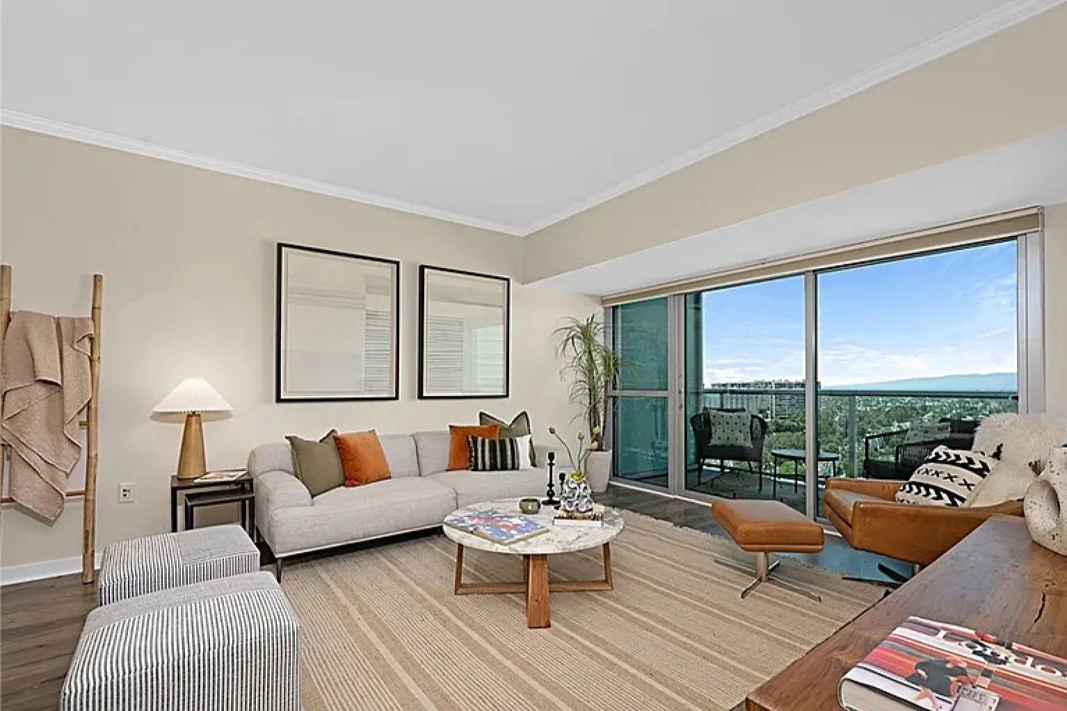Azzura_LivingRoom.jpg