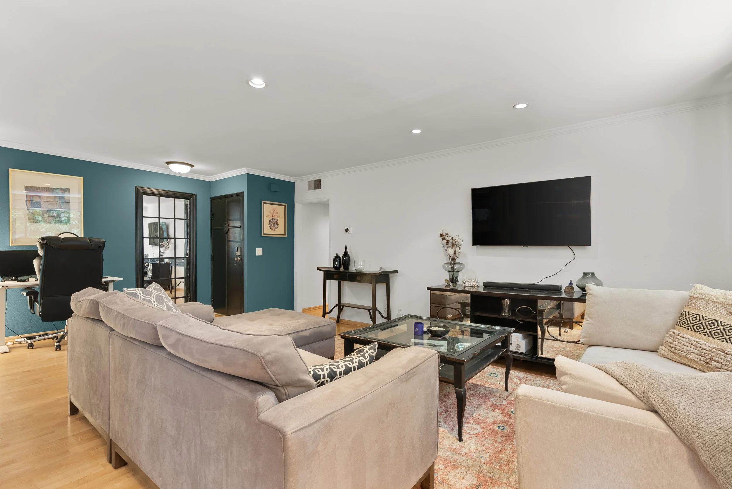 10-700_Westmount_#107_009.jpg