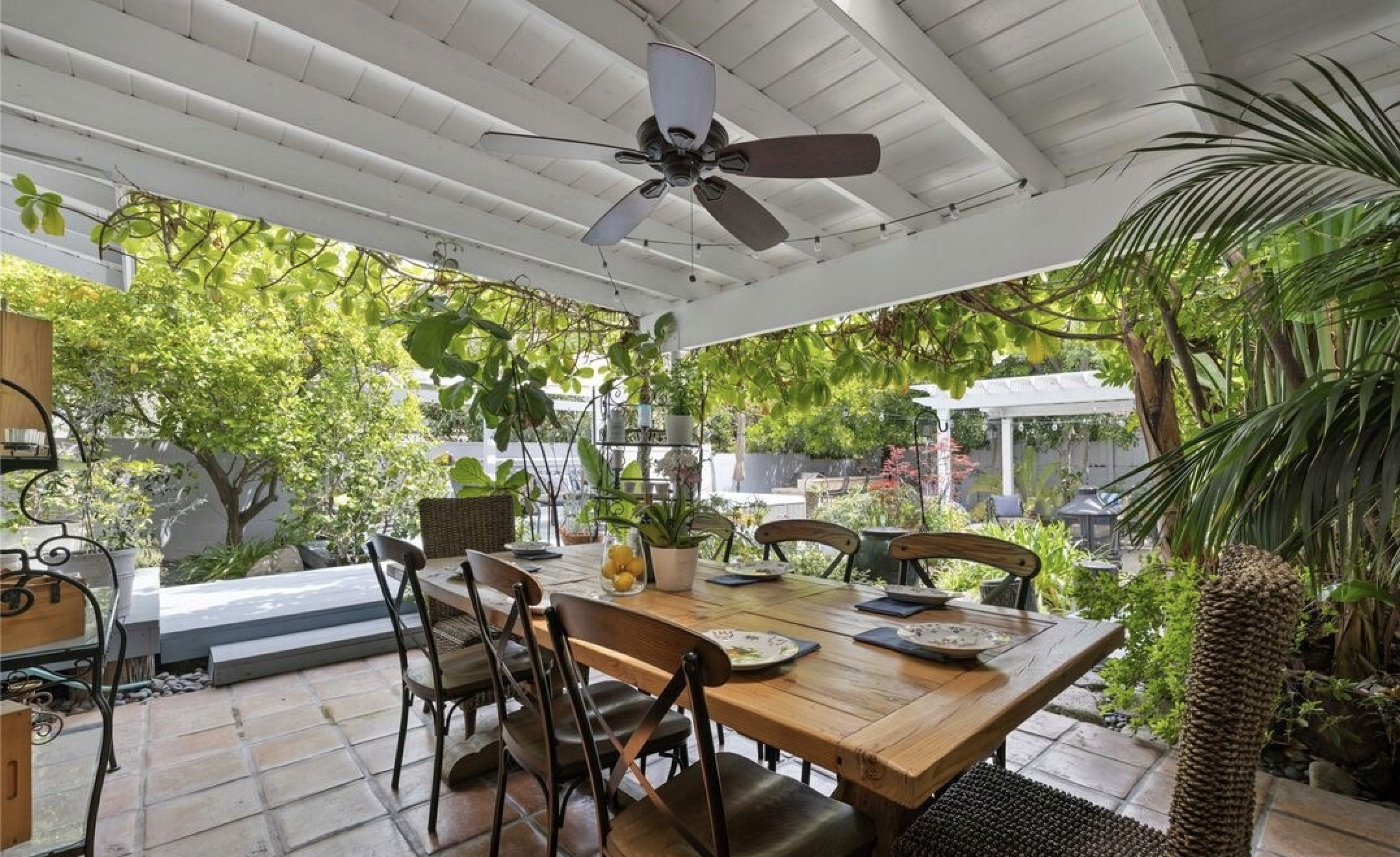 Petit.Patio.2.jpg