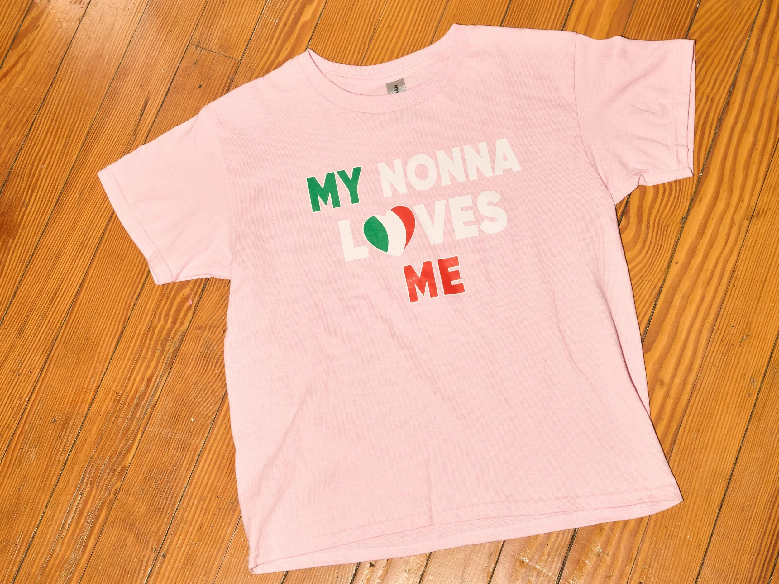 My Nonna Loves Me T Shirt (S)