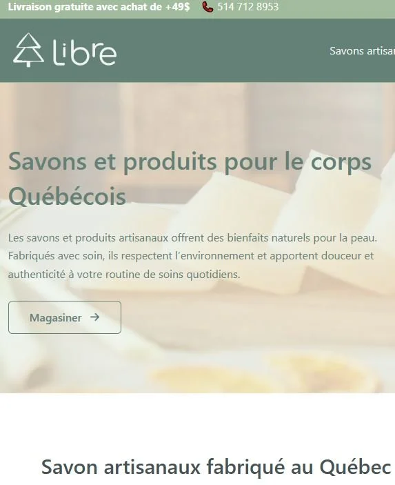 Page d'accueil d'un site internet de savons artisanaux québécois, avec un logo représentant un arbre et un texte promotionnel sur les savons pour le corps.