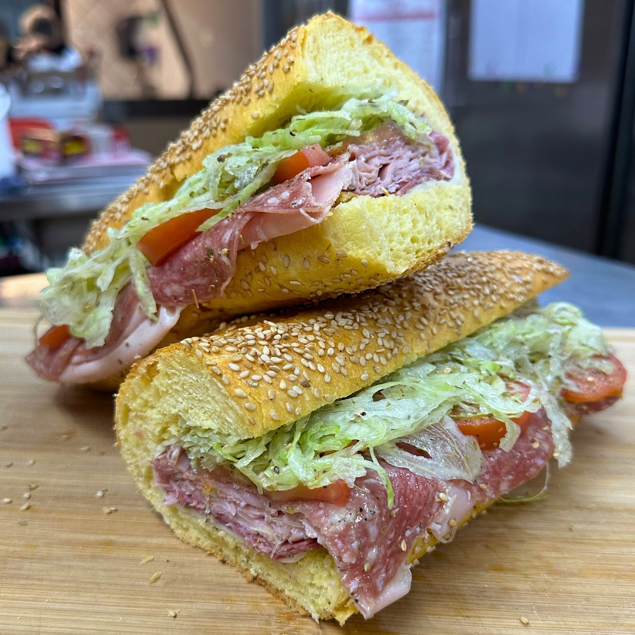 🚨Sandwich of the Week 🚨

Available Saturday, April 13th ONLY!
✨ Carnivoro Sandwich✨

An artisanal semolina baguette with thinly sliced mortadella, prosciutto cotto, capicola, salami, fresh tomatoes, iceberg lettuce, olive oil, red wine vinegar, sal
