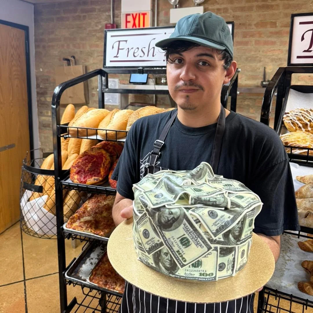 Oops!……We did it again! We made this cake for a customer but we accidentally made it on the wrong date. A cake like this is typically about $115 but we are willing to sell this boo-boo for just $55!
It’s an atomic cake inside! C