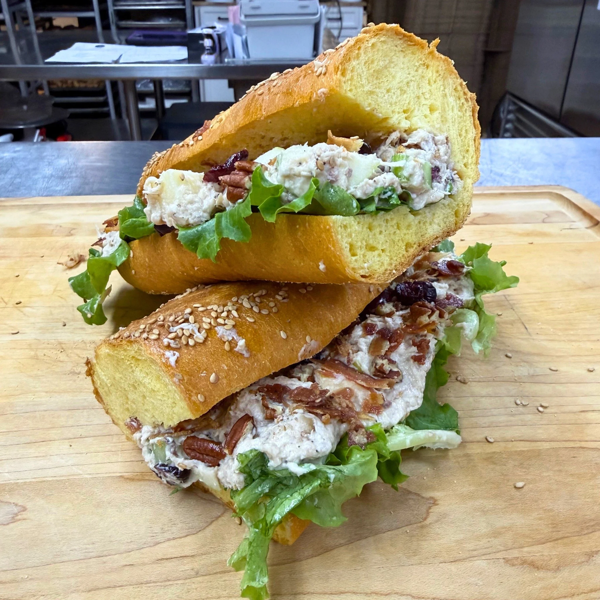 ✨ Sandwich Saturday — 9/20 only! ✨
Tomorrow we’re serving up a special you won’t want to miss: Harvest Chicken Salad Sandwich 🥪🍇🍏🥬
Made fresh with: shredded roasted chicken, seedless grapes 🍇, red & green diced apple 🍏🍎