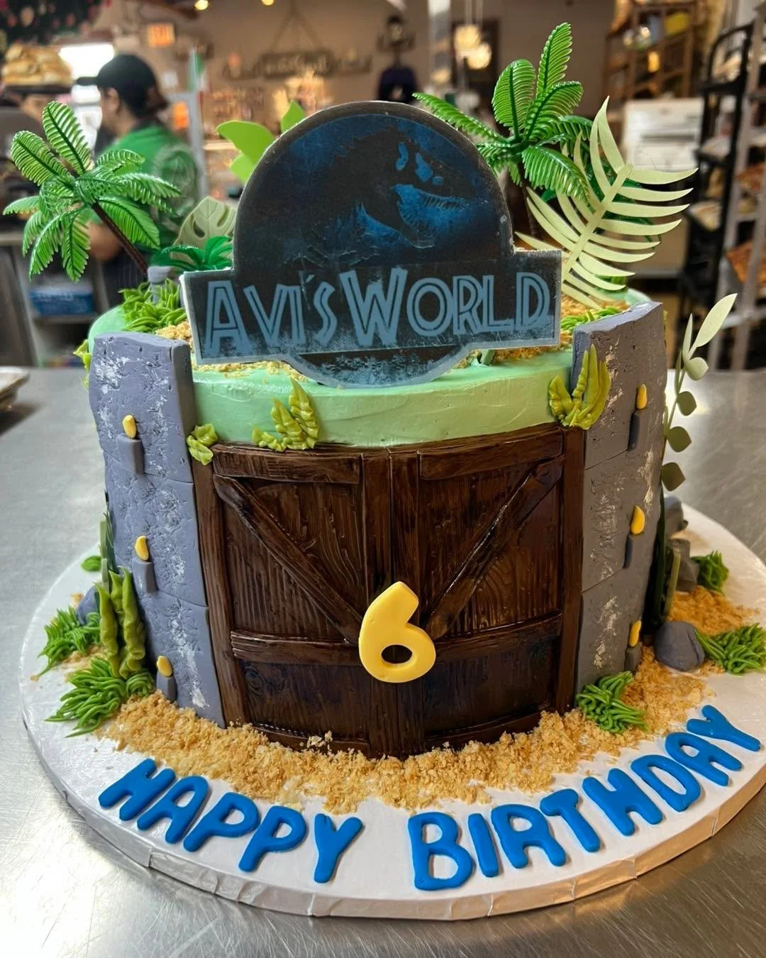 🦖🎉 Dino dreams do come true! This Jurassic-inspired cake made a 6th birthday roarrr-some. 🦕💛
#JurassicCake #PalermoBakery #CustomCakes