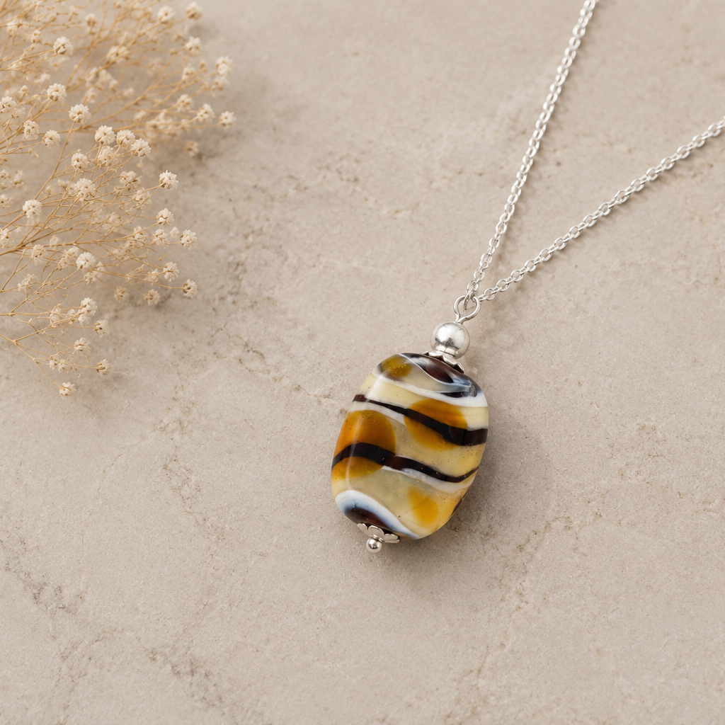 colgante artesanal hecho a mano joyería de vidrio de color naranja, y plata de ley