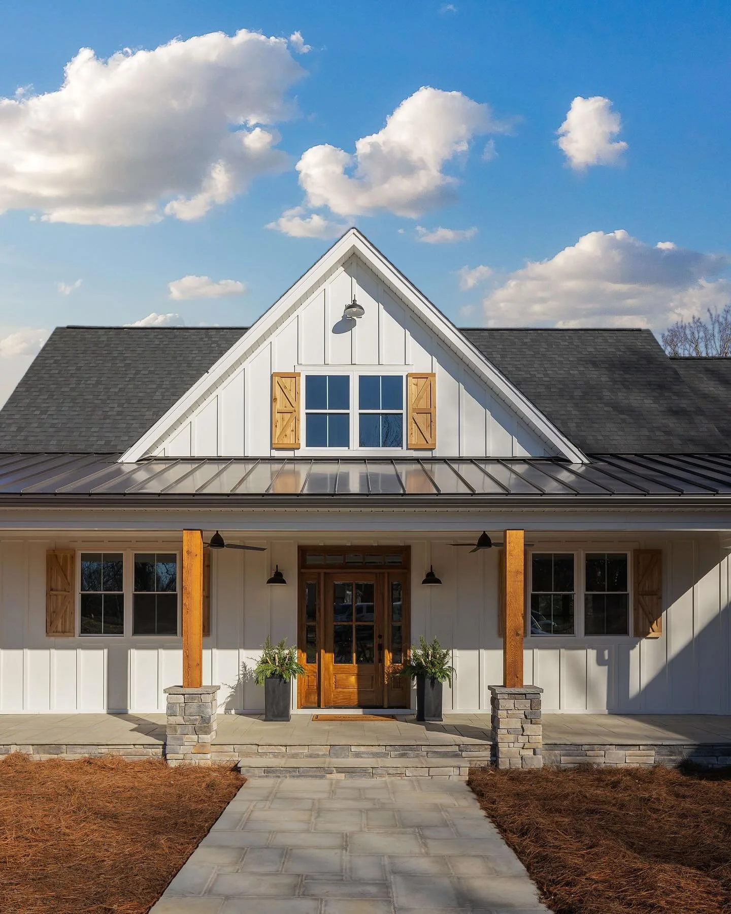 Building a home from scratch? It doesn&rsquo;t have to feel overwhelming. At Motif Homes, we walk with you every step of the way&mdash;from first sketches to final styling. Our new builds are rooted in warmth, crafted with care, and designed to refle