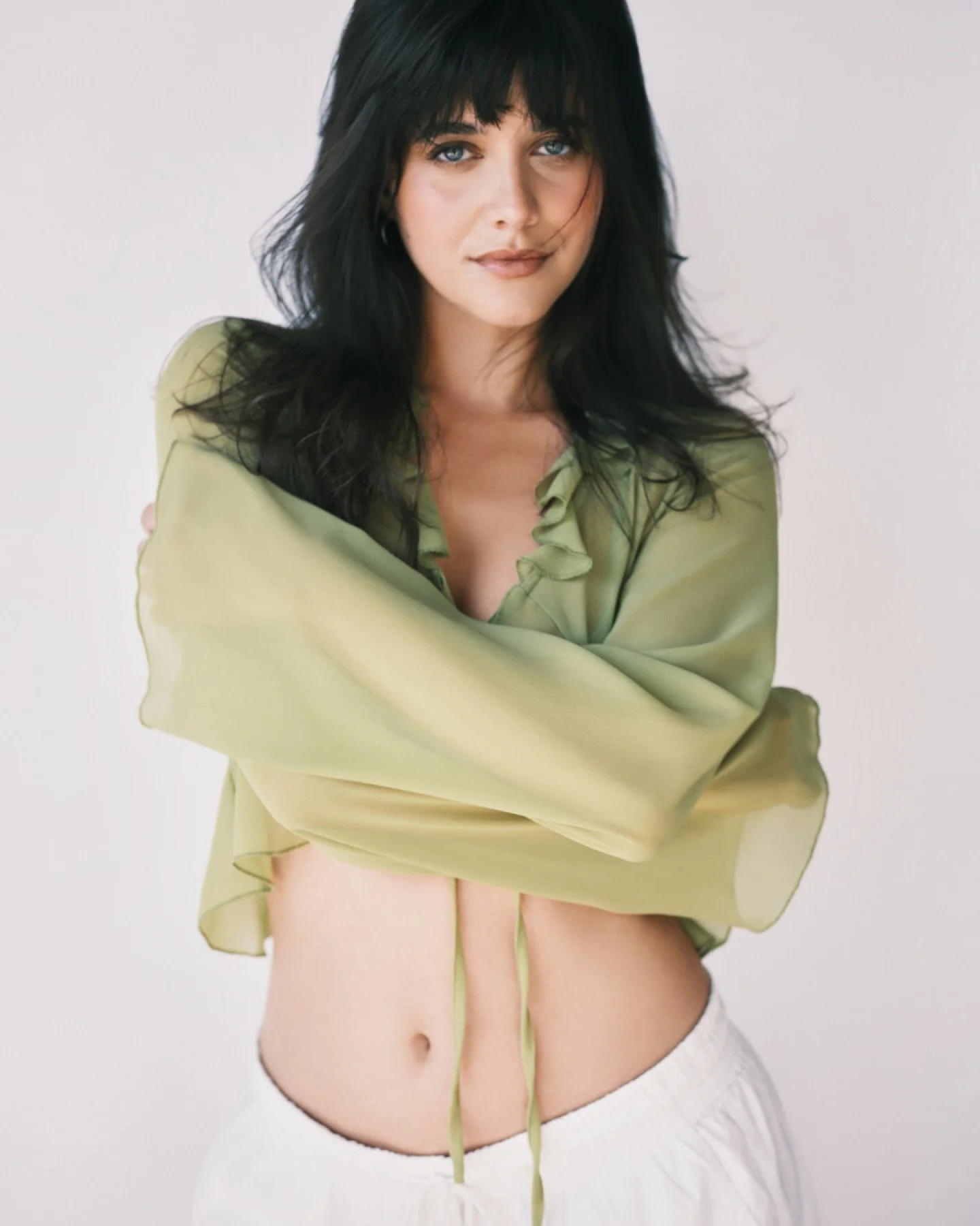 Taking fashion notes from @nataliaxfernada. Feminine. Soft. Clean.

Model: @nataliaxfernanda
Beauty: @glambytaylorthomas
Agency: @stettsmgmt

-

orlando photographer 
studio shoot
editorial model
film photography