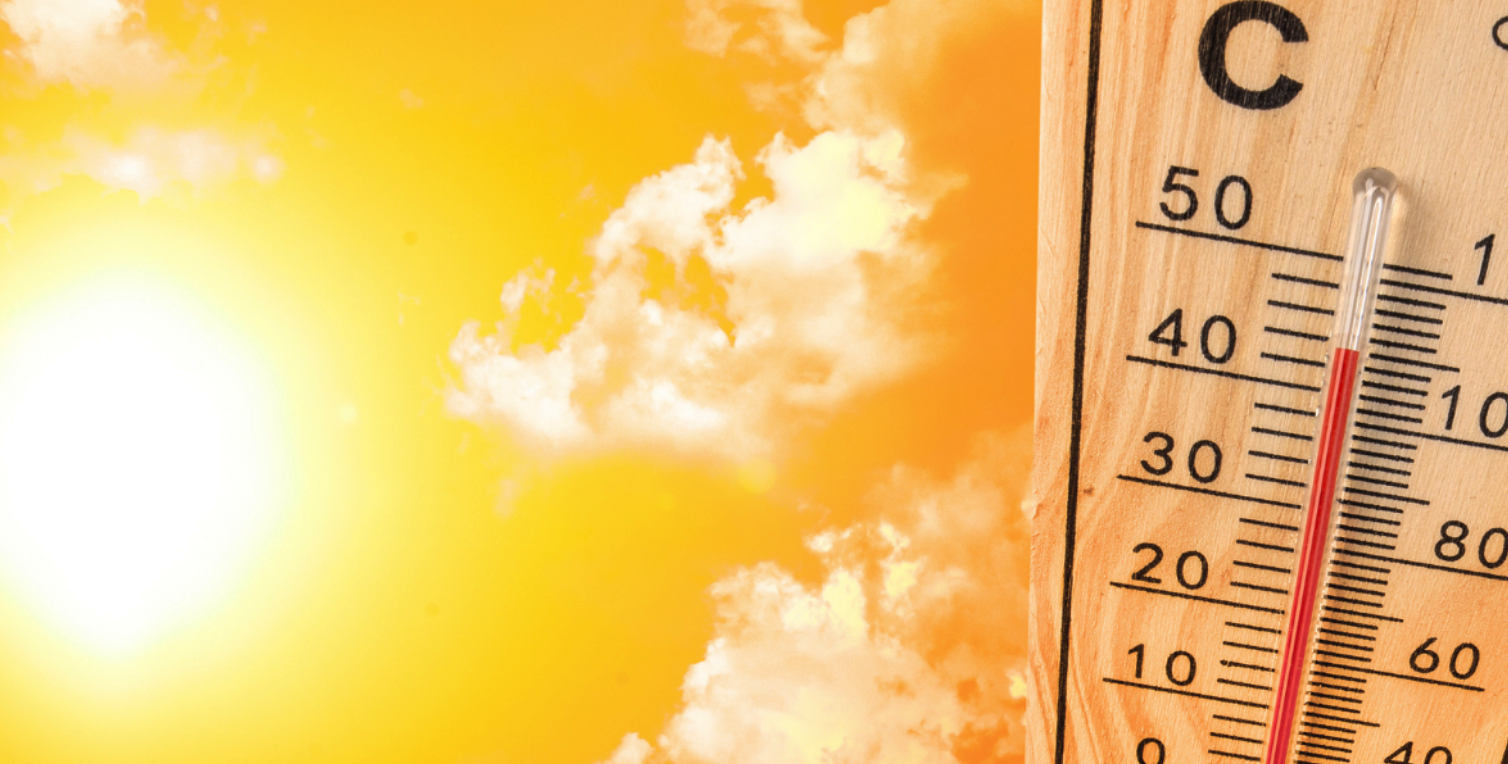 fahrenheit thermometer on hot day