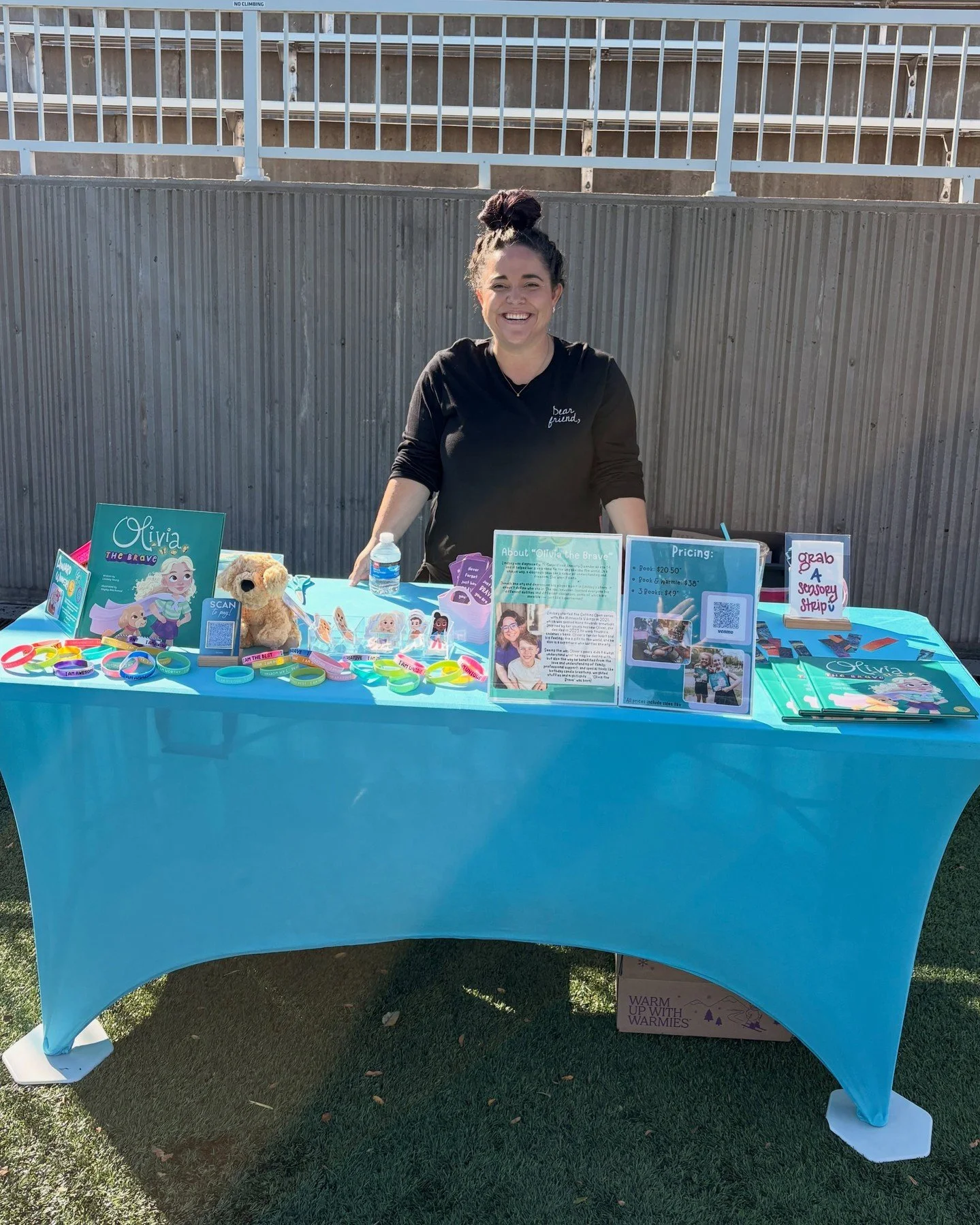 We love this photo of @lindseyyoungkidlit and her &ldquo;Olivia the Brave&rdquo; display supporting @soar_mn_org for World Mental Health Day this month! 💚📖

Repost from @lindseyyoungkidlit 

[Image Description: The photo shows the author standing o