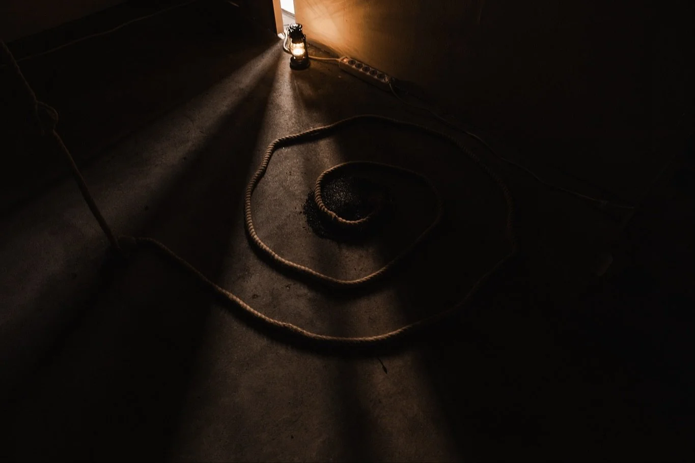 DETAILS &lt;&lt;&lt; The Singing Tree &gt;&gt;&gt; Visual Album Short-Film Screening and Exhibition