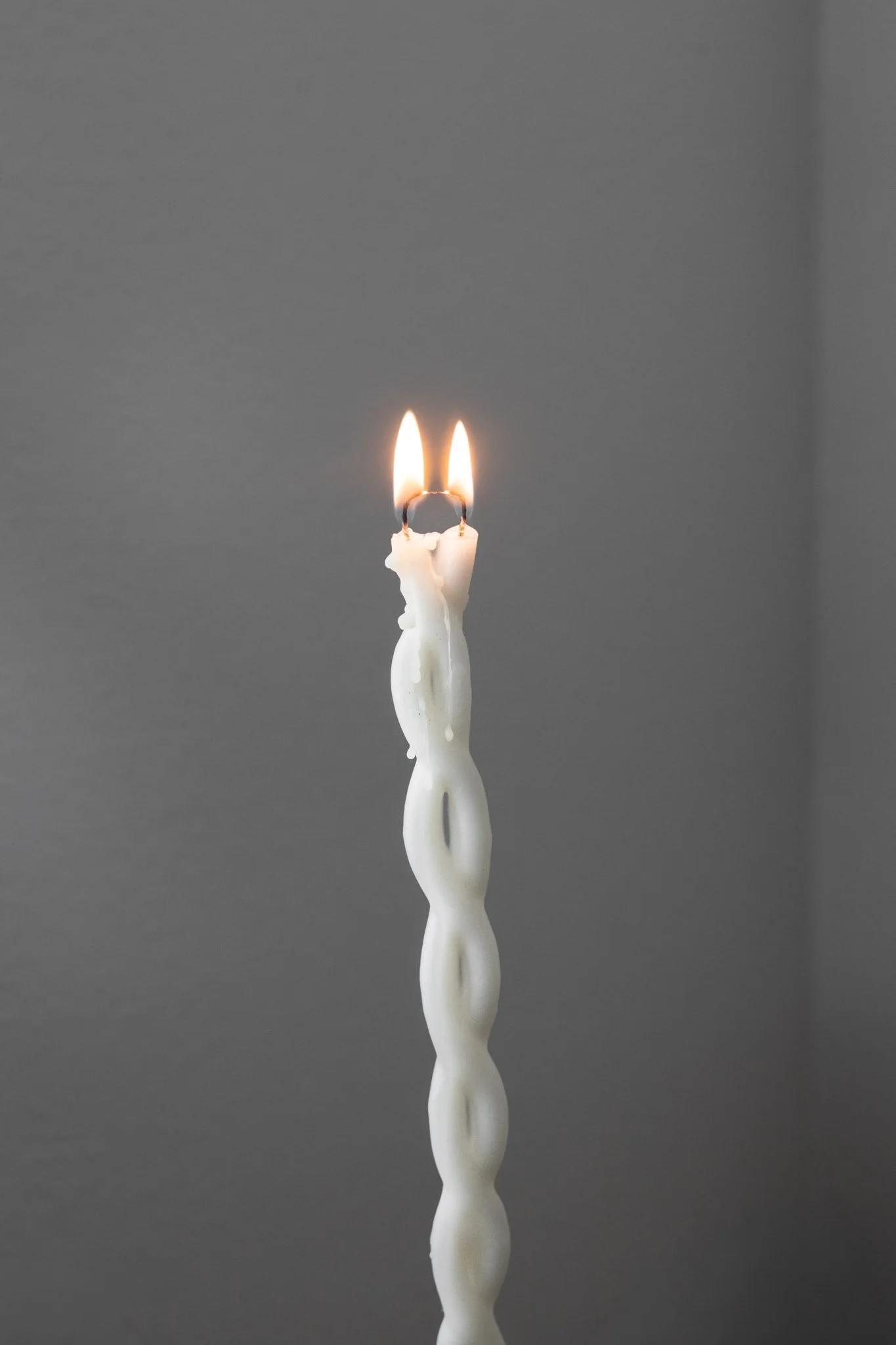ENTANGLED CANDLES