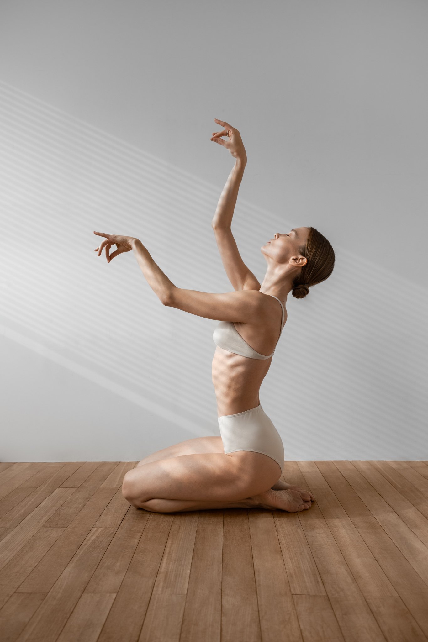 stacy- beige-001-online-.jpg