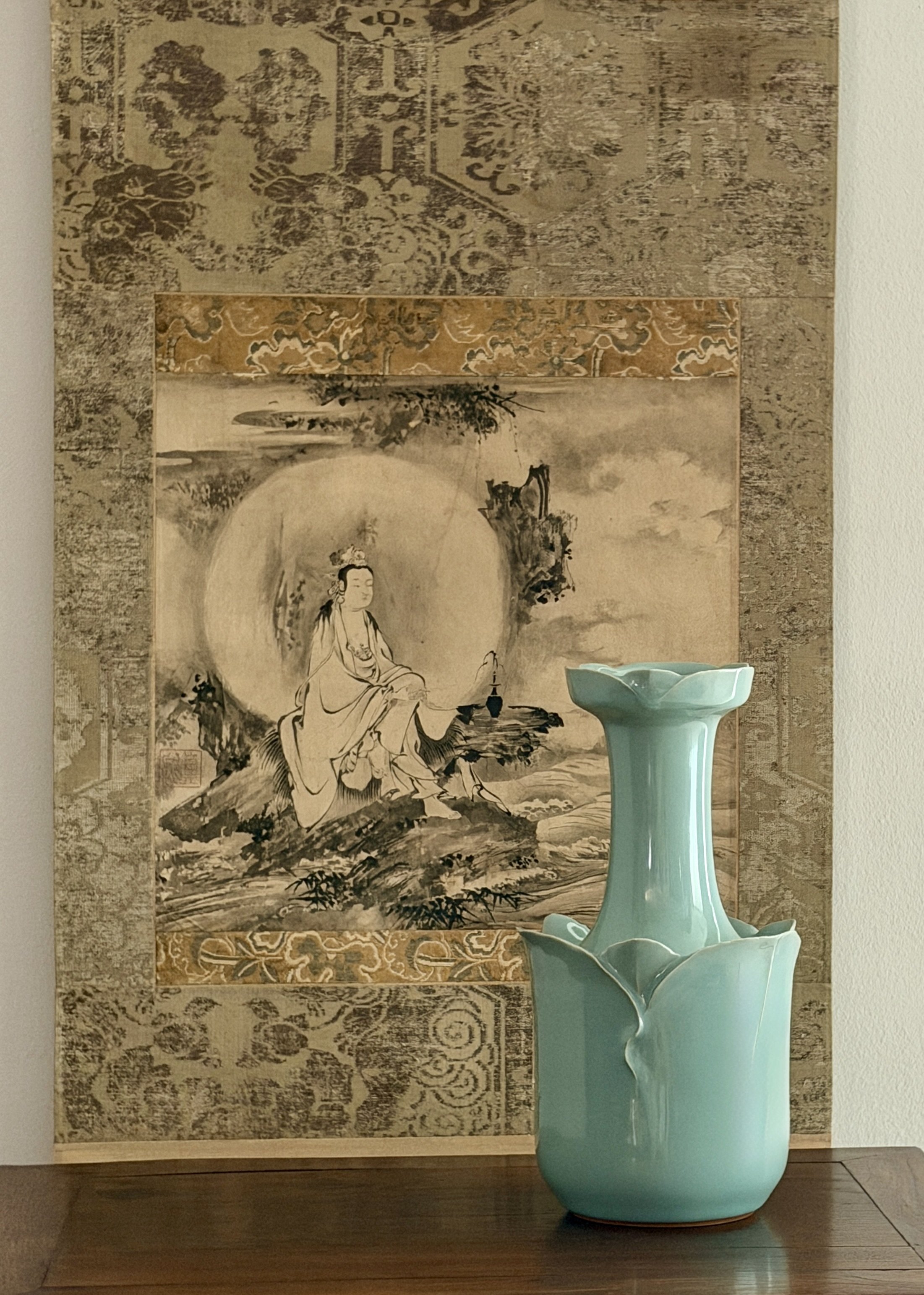Lotus Moon scroll/Modern ceramic lotus vase