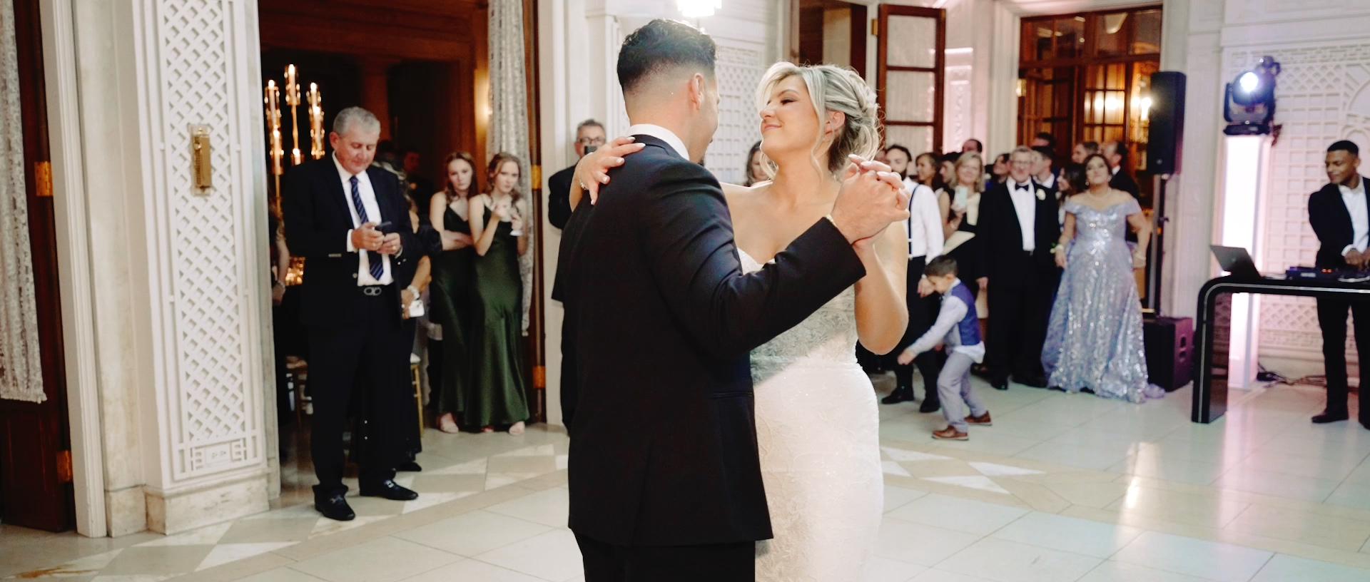 Emilia & Vincenzo - 4min.00_03_23_16.Still012.png