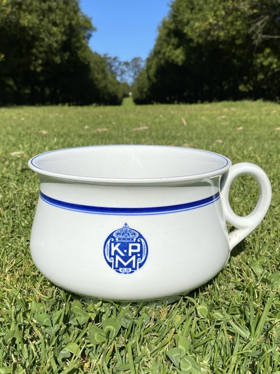 K.P.M - Chamber Pot