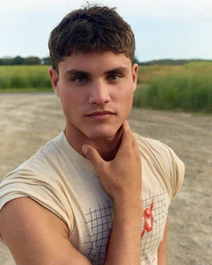MAX WHELAN — Mate Model Management