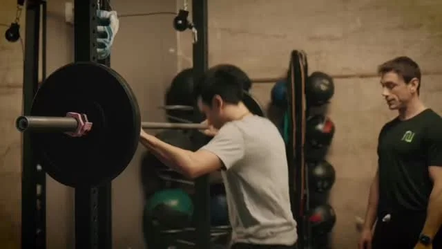 “It’s not getting easier, you’re getting stronger” 🏋️✨
We progressed weighted squats for 2 months with one of our clients, and on Monday they wanted to revisit the weight that once felt challenging. “WOW it’s so m