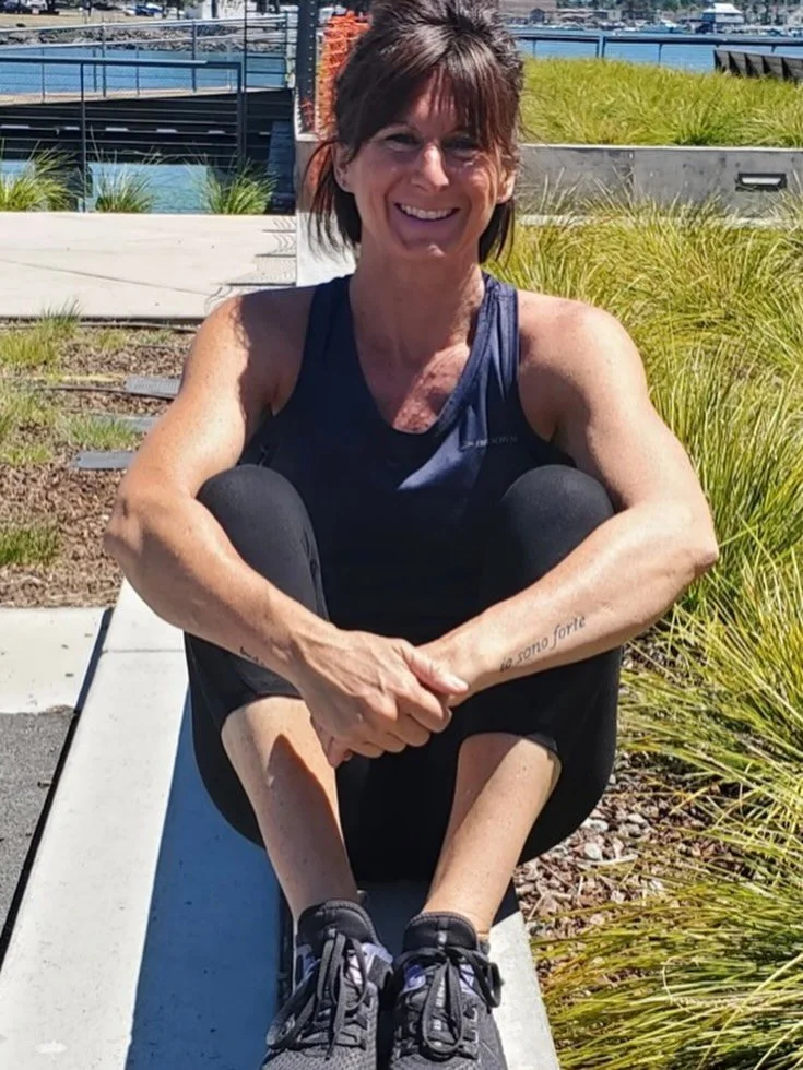 ☀️Trainer Spotlight! Jenn Romm✨💚
After spending over 20 years in the food and beverage industry, Jenn made a career change and became a personal trainer in 2018. As someone who has always been passionate about fitness, the transition felt natural an