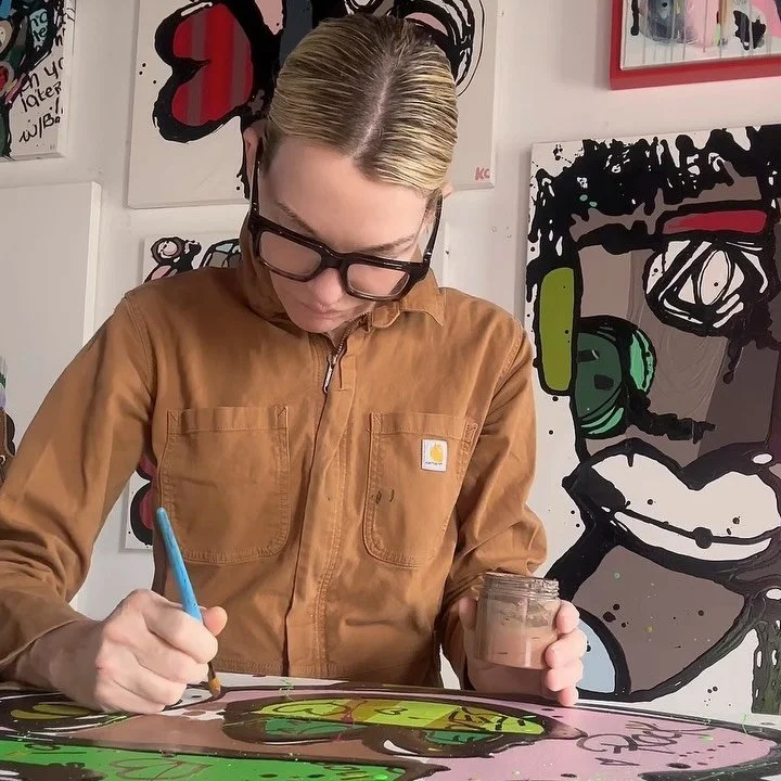 This fall, we welcome local #DC artist Kim Cooper to our program 📣💫

Cooper emerges into the art scene with a background in design, now using her expertise towards abstract expressionism. Her work is inspired by the people she encounters daily in h