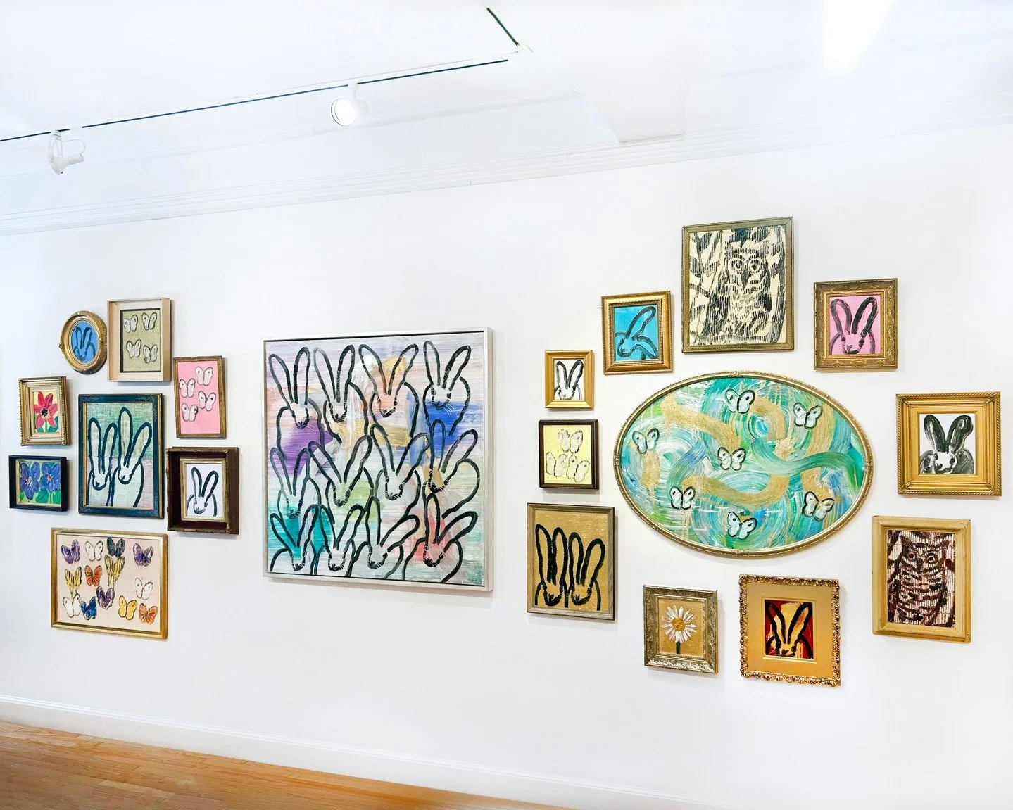The countdown has begun .. @huntslonem is coming to #Boston this Friday!

Our annual exhibition at 167 Newbury St. is shaping up to be a gorgeous one 🐇💫 mark your calendar&rsquo;s today for his opening reception this coming Friday, from 6PM to 8PM 