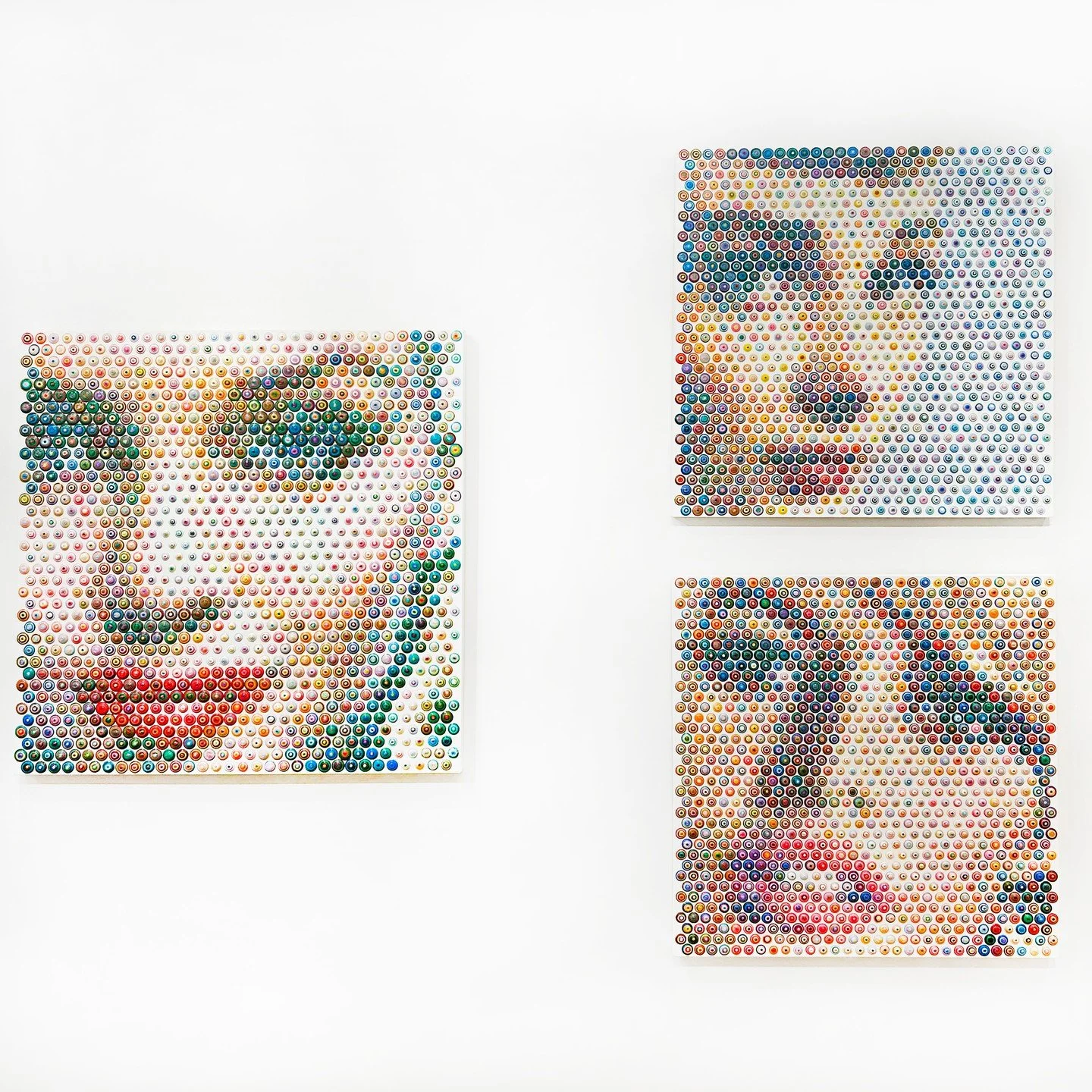 A master of pointillism ⭐ @gavinrain has delivered dynamic new portraits to our #Boston gallery and we are obsessed! Go to our page to watch the acrylic dots form into iconic portraits 🤩

Link in bio and DM for inquiries.
.
.
.
#dtrmodern #artgaller