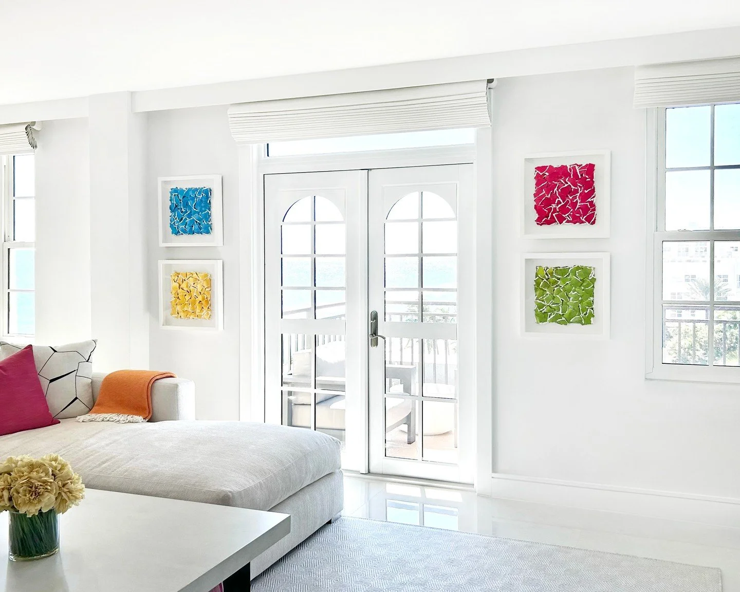Escaping to #PalmBeach for the winter? Refresh your space like this stunning new client install 🤗  Check out other  contemporary works at 408 Hibiscus Ave!

Featuring recent @tedvancleave installation.
.
.
.
#dtrmodern #artgallery #artinstallation #