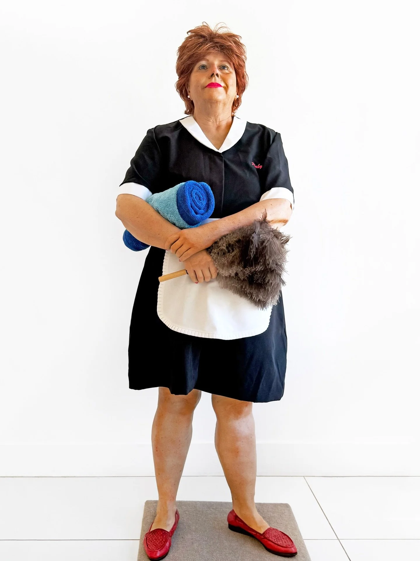 Your Sunday cleaning service has arrived, courtesy of Marc Sijan&rsquo;s poly-resin &lsquo;Pinky&rsquo; 🧹💄 now on display in our #PalmBeach gallery! Stop by to admire the fabulous hyperrealist details up close.

Link in bio and DM for inquiries.
.
