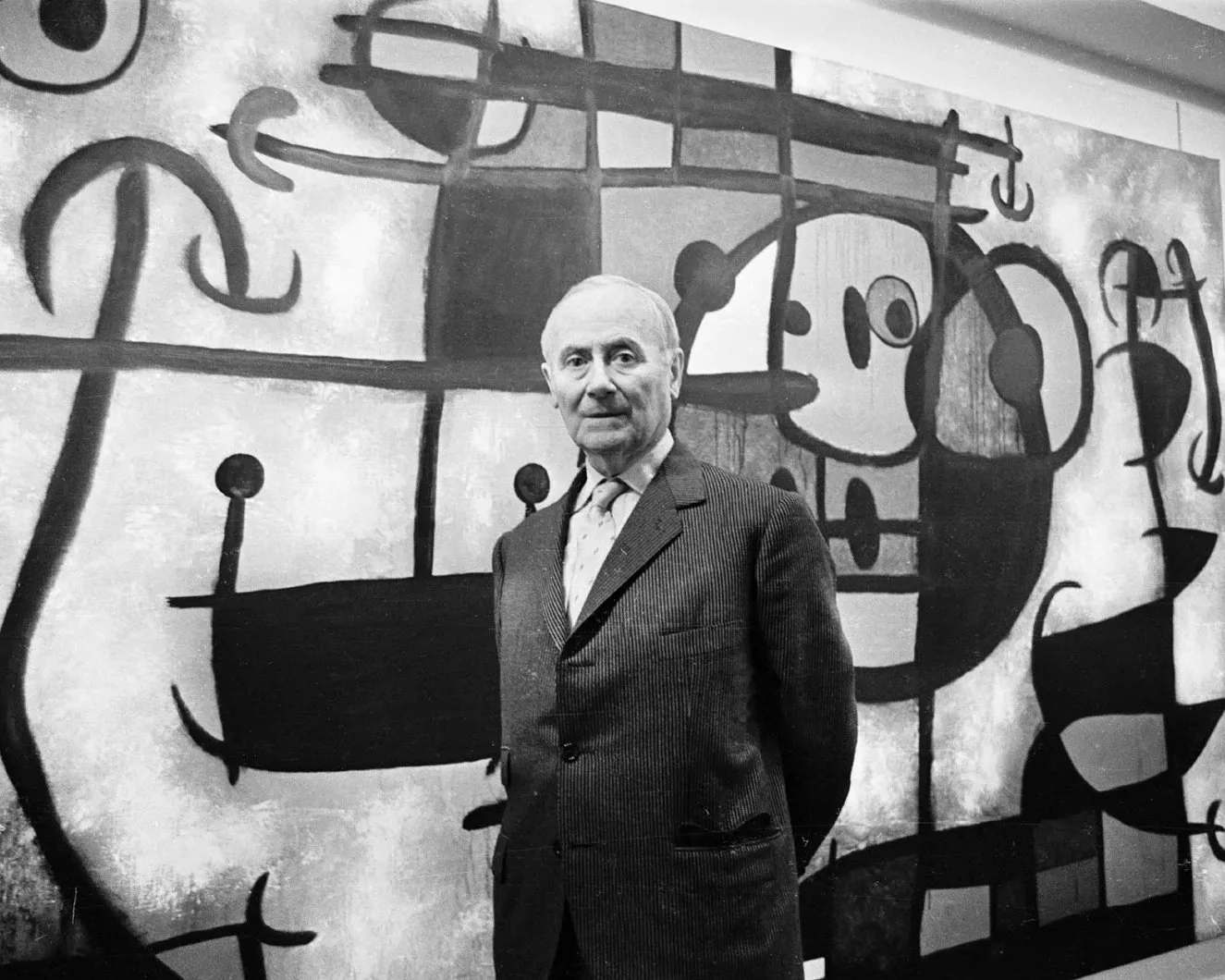 Today marks the opening of The Phillips Collection's honorable 'Mir&oacute; and the United States' special exhibition! For those visiting Washington D.C. to admire Mir&oacute;'s legacy amongst celebrated modern masters, stop into our DC gallery on Pe