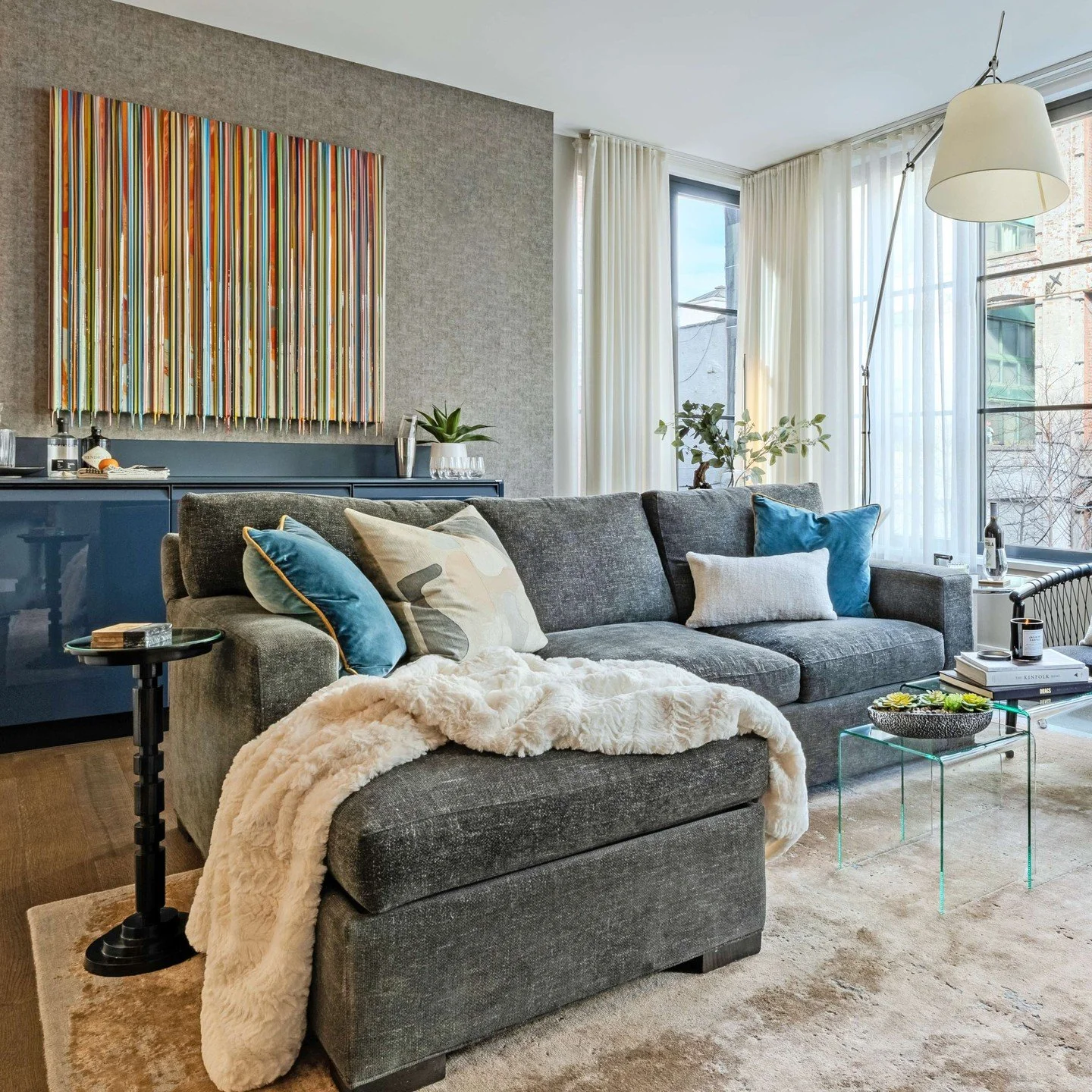 A Francisco Valverde masterpiece is spotted in @amnewyork's recent publication featuring our client's stunning #NewYorkCity residence, designed by Jamel Williams of @to_be_designed 💫 

As stated by the author, "Valverde has cultivated a practic