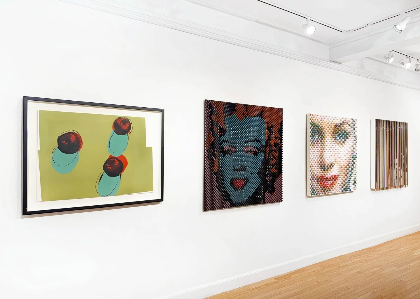 April rehang in #Boston 💌✨

Featuring #AndyWarhol &lsquo;Apples&rsquo; alongside @jurajkralik.art @gavinrain and new @franciscovalverdestudio. Stop by this week to check it out!

Link in bio and DM for inquiries.
.
.
.
#bostonartgallery #dtrmodern #