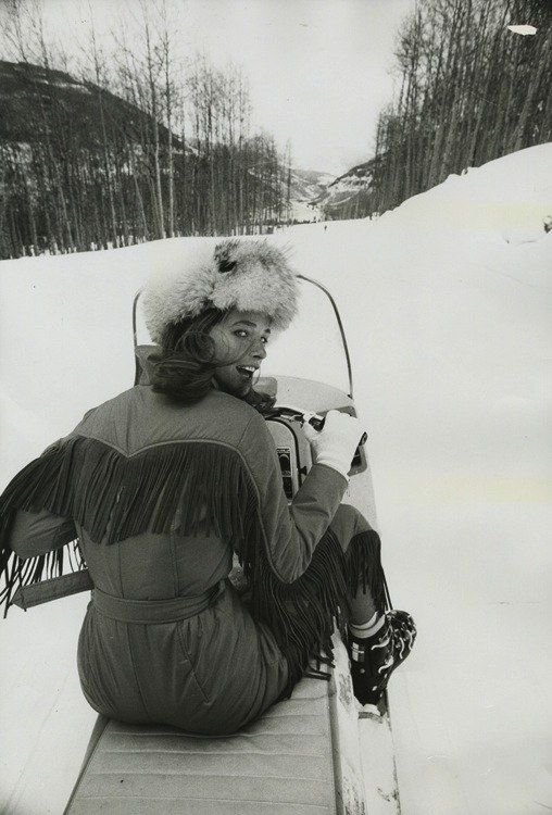 Chic Ski Looks, As Seen in Vogue and Beyond.jpeg
