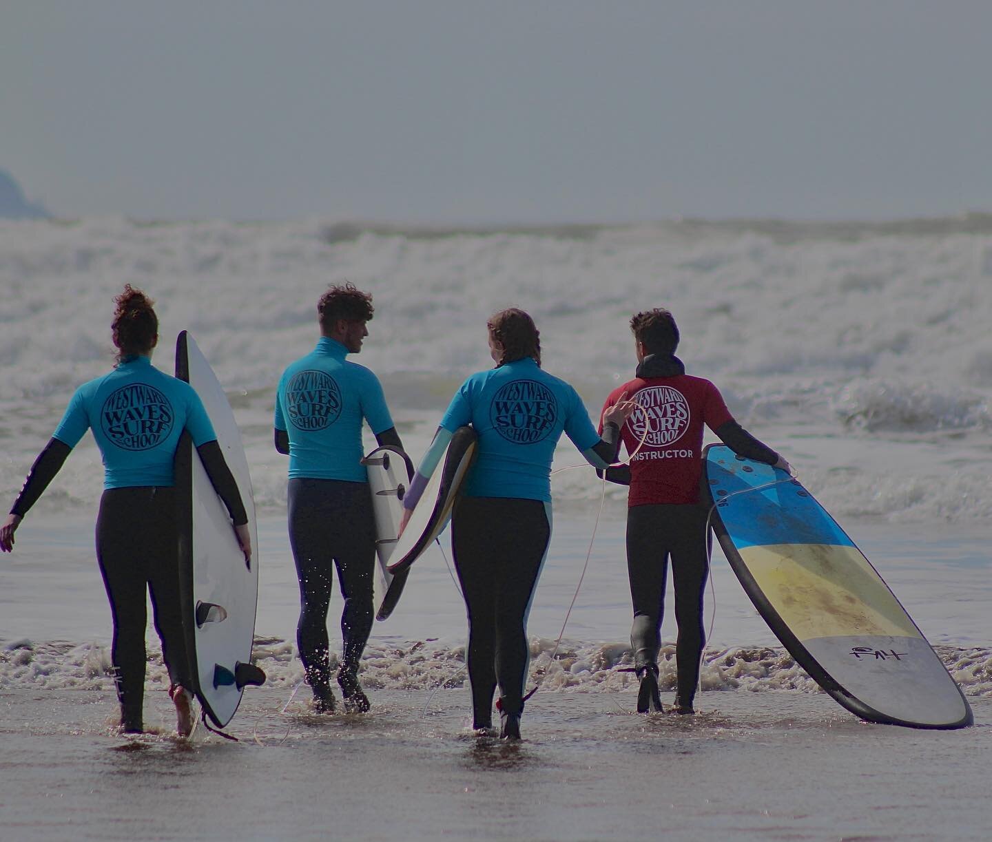 Easter is providing the goods! So far we&rsquo;ve had amazing weather and great waves for every surfer! If only every bank holiday was like this 😎 
.
.
.
Here&rsquo;s the gang heading out for their afternoon group lesson yesterday- they smashed it. 