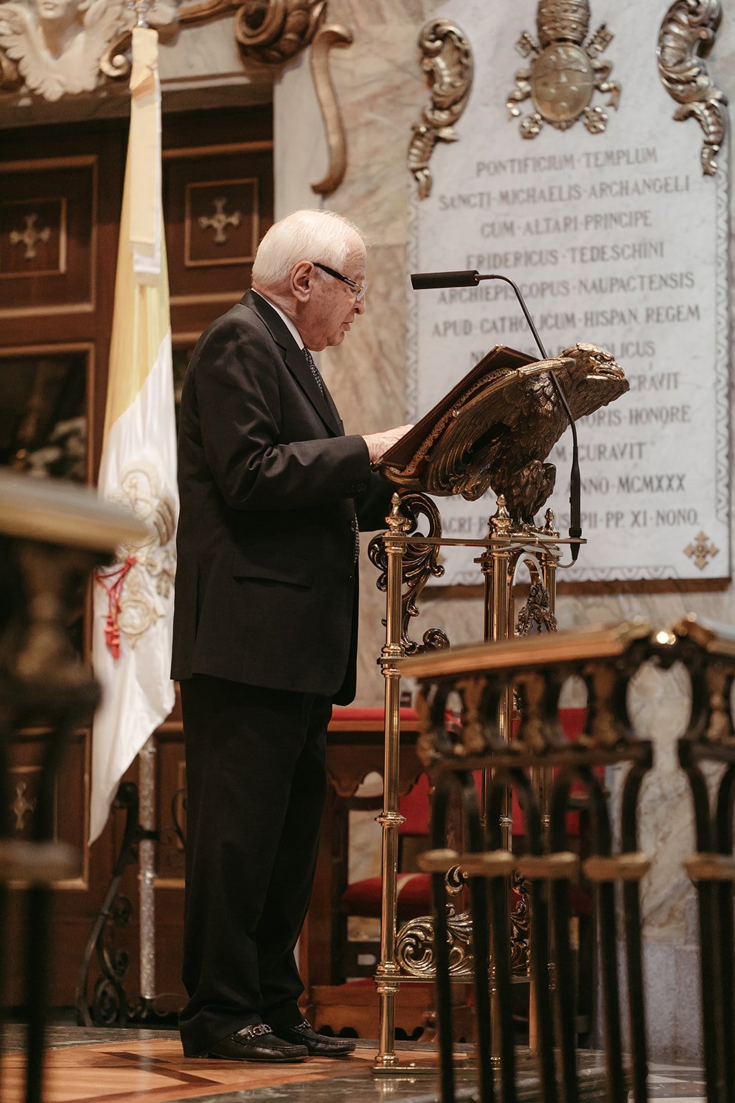 Palabras desde el ambón en la boda de Silvana y Daniel en Madrid