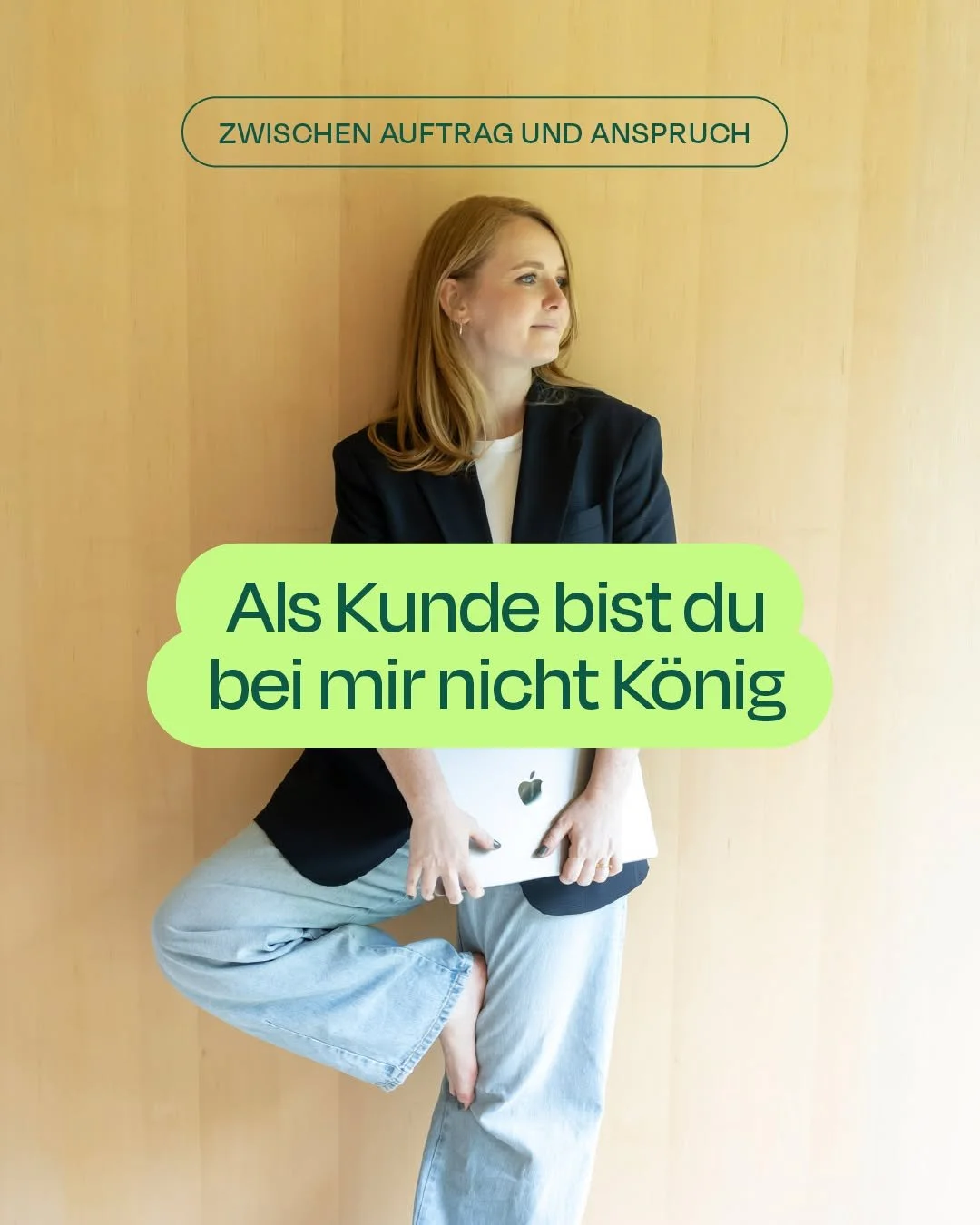Ich arbeite nicht für dich – ich arbeite mit dir.
Nicht, weil ich stur bin. Sondern weil ich glaube, dass so die besten Ergebnisse entstehen.
Wie erlebst du Zusammenarbeit in kreativen Prozessen?