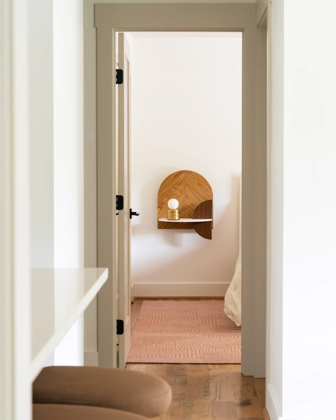 Every hallway deserves a moment. Thoughtful lines, soft color, and a touch of sculptural form make this quiet corner shine.

Photo by @cartert

#StephHomeDesign #InteriorDetails #ModernWarmth #DesignThatFeelsGood