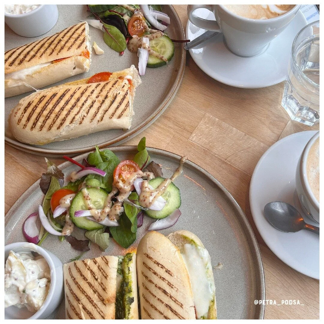 We've made it to the halfway point of the week, which means one thing... it's time to get some weekend plans in the diary! 🥳 Why not take a trip to the small cheshire village of Lymm, where The Coffee House story began over 13 years ago! 🤎 Unique t