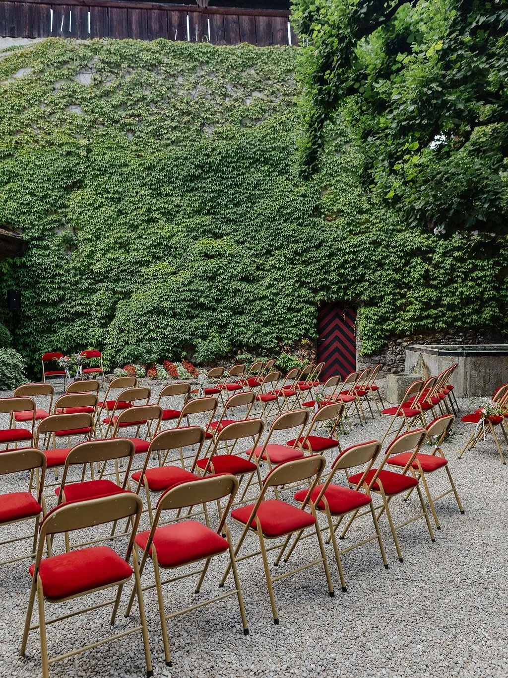 When you meet someone who becomes the red thread running through your life&hellip; Grateful to A. N and R for their trust and for this heartfelt moment we shared

Venue @chateaulucens 
Flowers @chevalley_fleurs 
Dress @with.love.boutique.ch