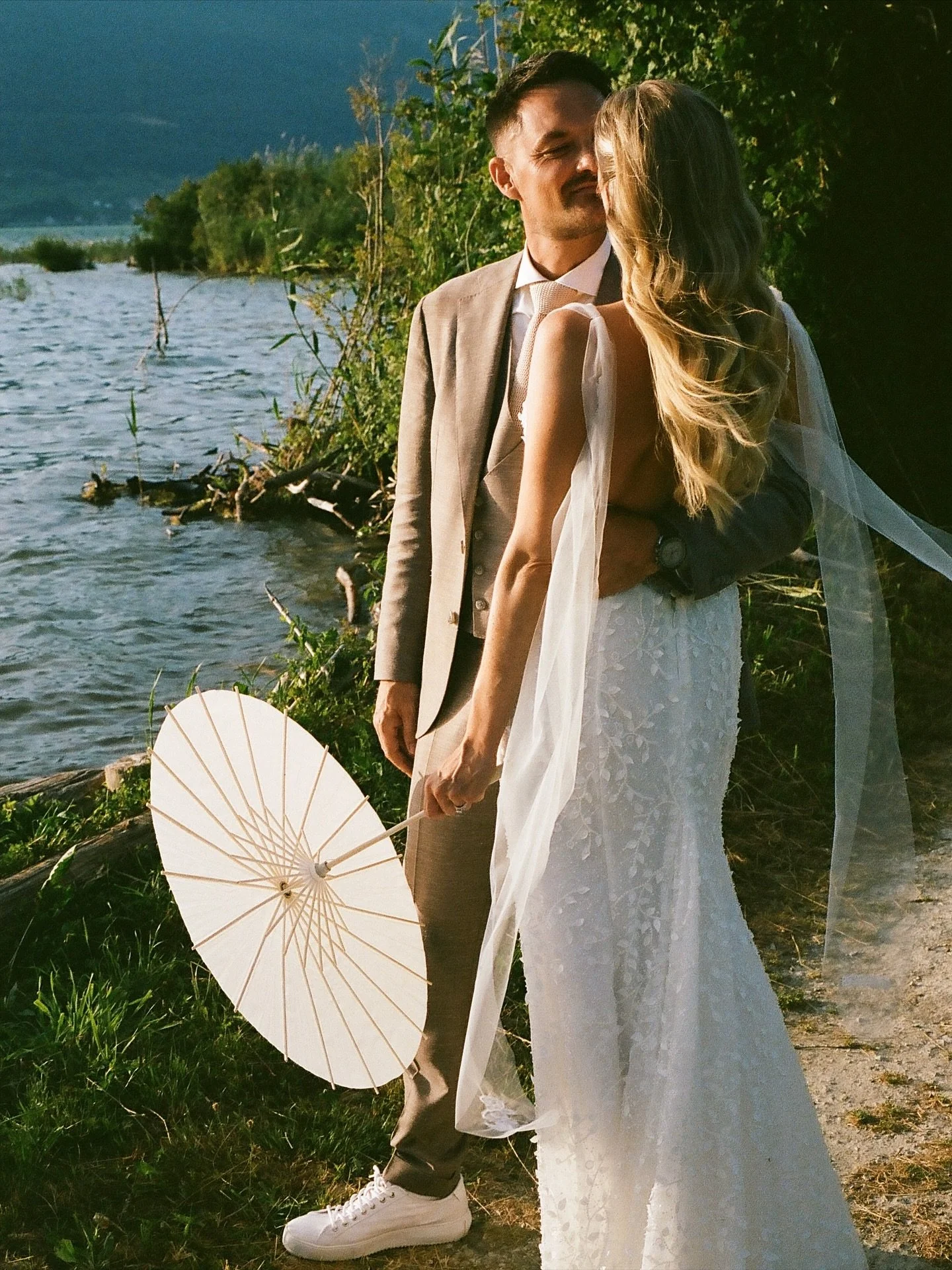 A beautiful couple celebrating their love in the most perfect garden party vibe ! Thank you for such an amazing day ! 

Wedding planer @pow_agence 
Dress @with.love.boutique.ch 
Flowers @histoire_de_fleurs_ch 
Cocktails @cocktailontherocks.ch