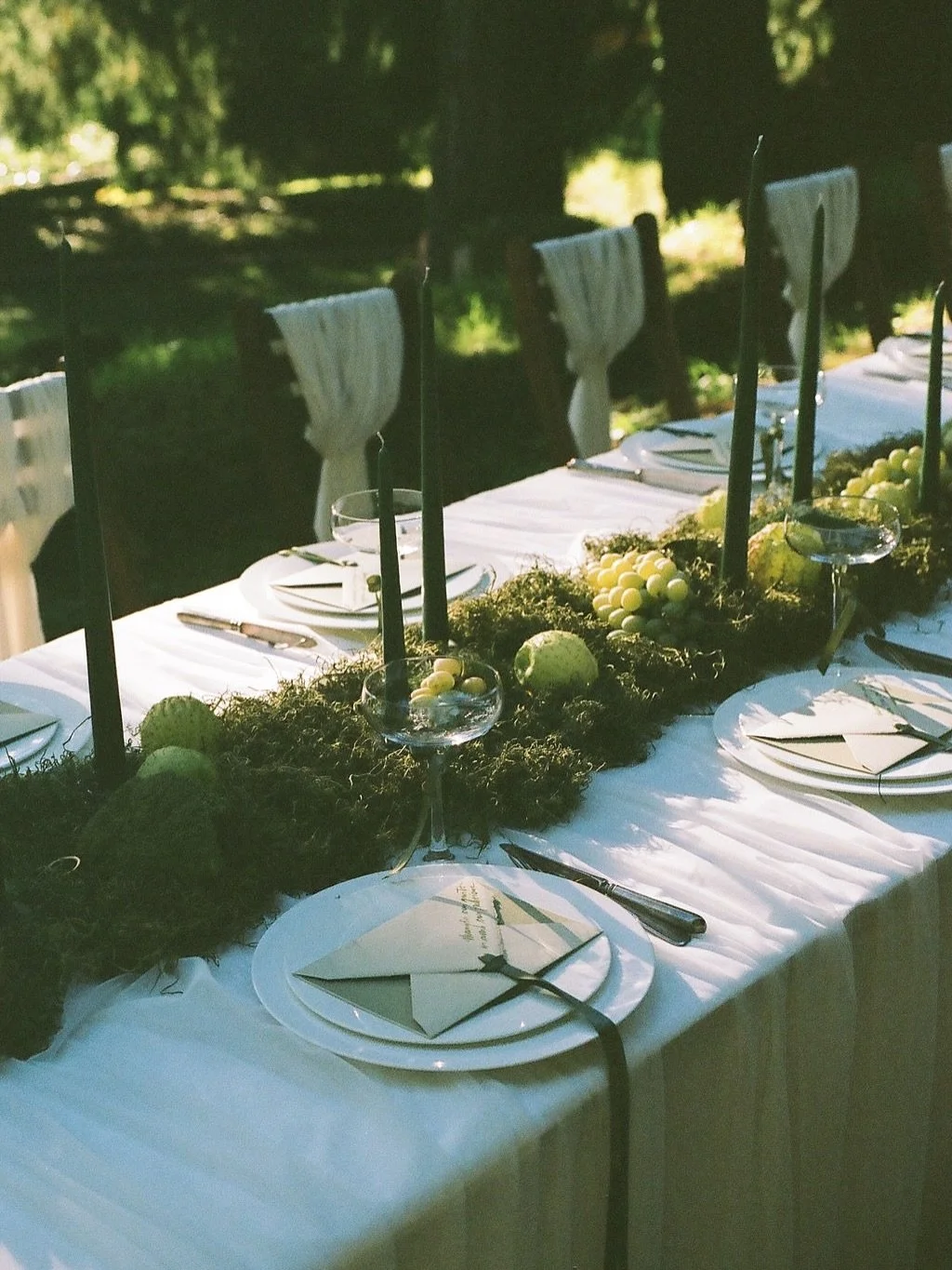Do what you love.
Love what you do&mdash;more

Workshop: @hausofscorpio.co
Masterclass: @joyzamoraphoto &amp; @latxina
Models: @otarycouple
Table Setting: @die_damen_fine_art
Flowers: @veilchen_und_porzellan
MUA: @mena.makeupartist
Dresses + Jewelry: