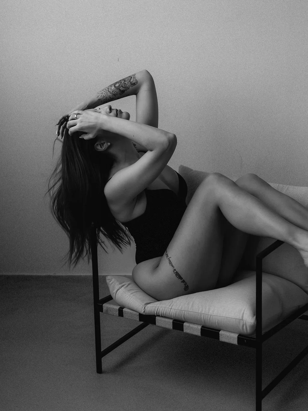 PORTRAIT INTIME 

Une s&eacute;ance photo r&eacute;serv&eacute;e aux femmes qui souhaitent poursuivre ou initier un processus de confiance en soi, au travers du regard port&eacute;, notamment, sur son corps &amp; son image.

Le 7 &amp; 8 mars (journ&