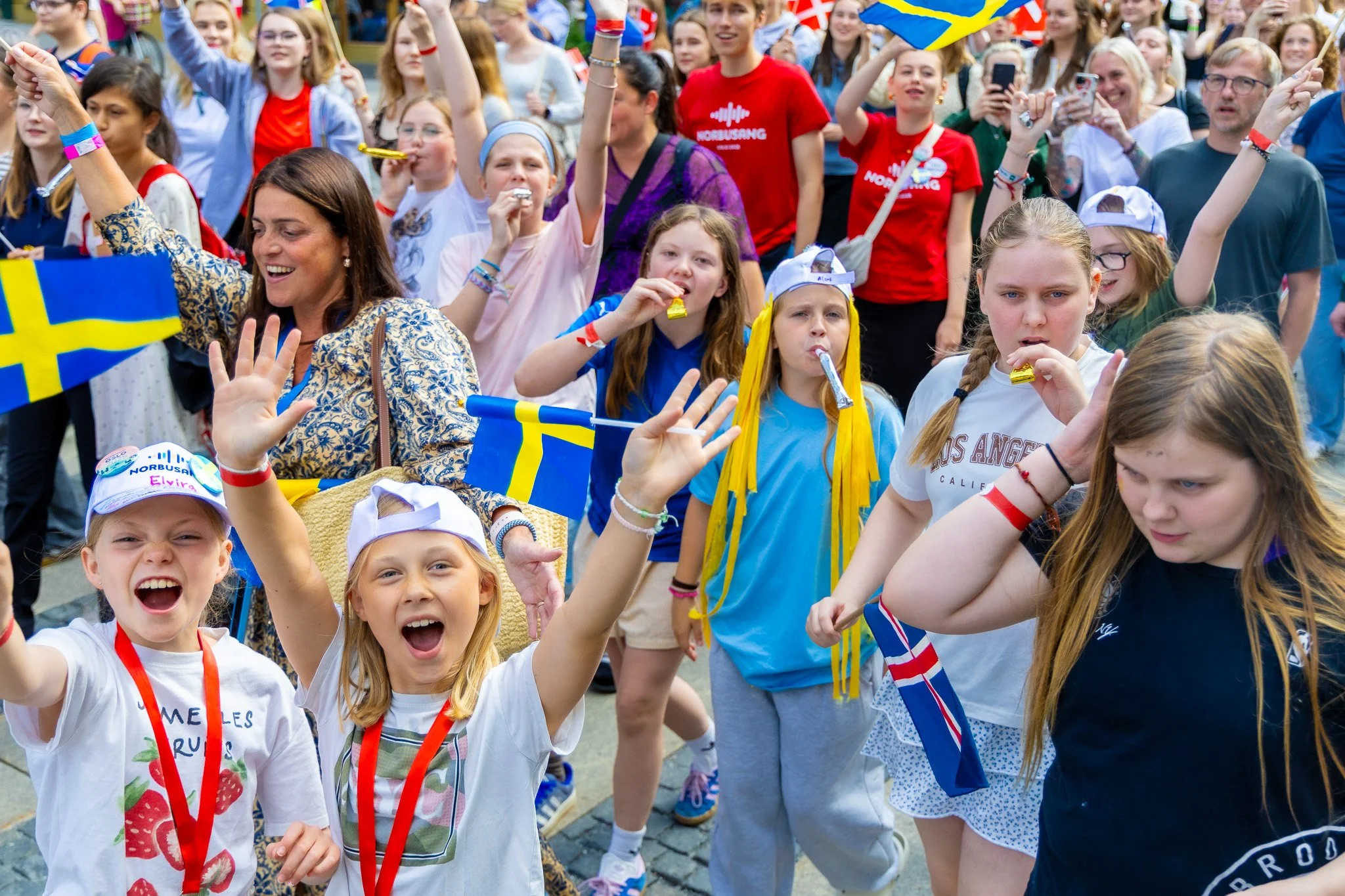 2025_08_Norbusang_Universitetsplassen_Parade og allsang_ulogo-90.jpg