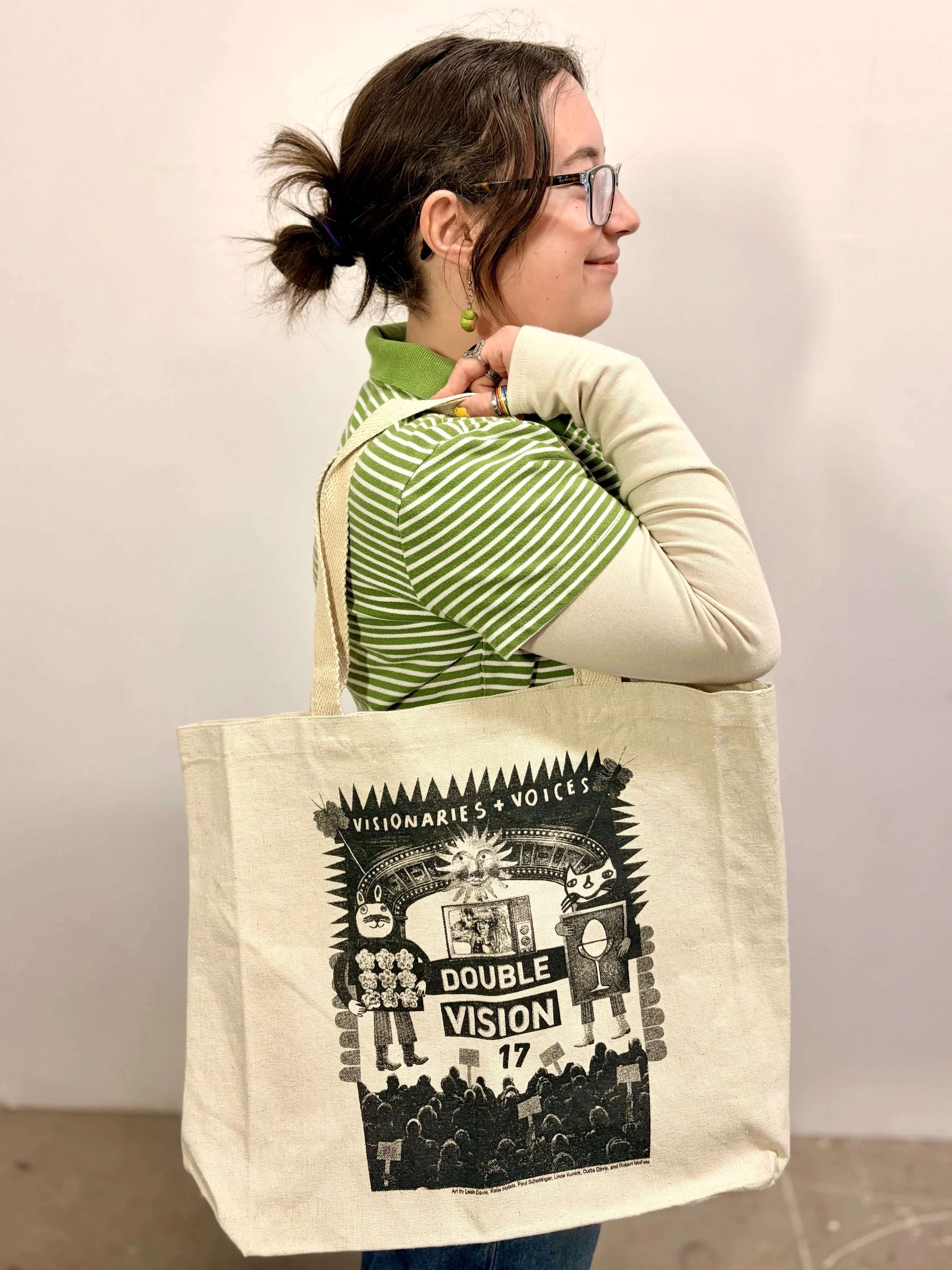 DV17 tote bag photo 2.jpg