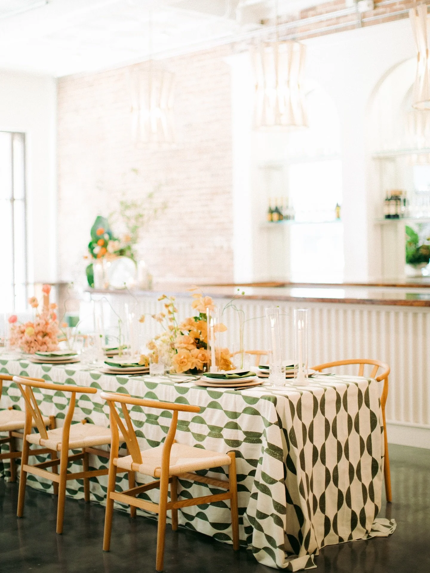 Hard to believe the holidays are already just around the corner! The Elia is ready to host all your celebrations, whether it’s an intimate gathering or a grand affair. With a versatile space, we can easily accommodate your guests in style.
Wan