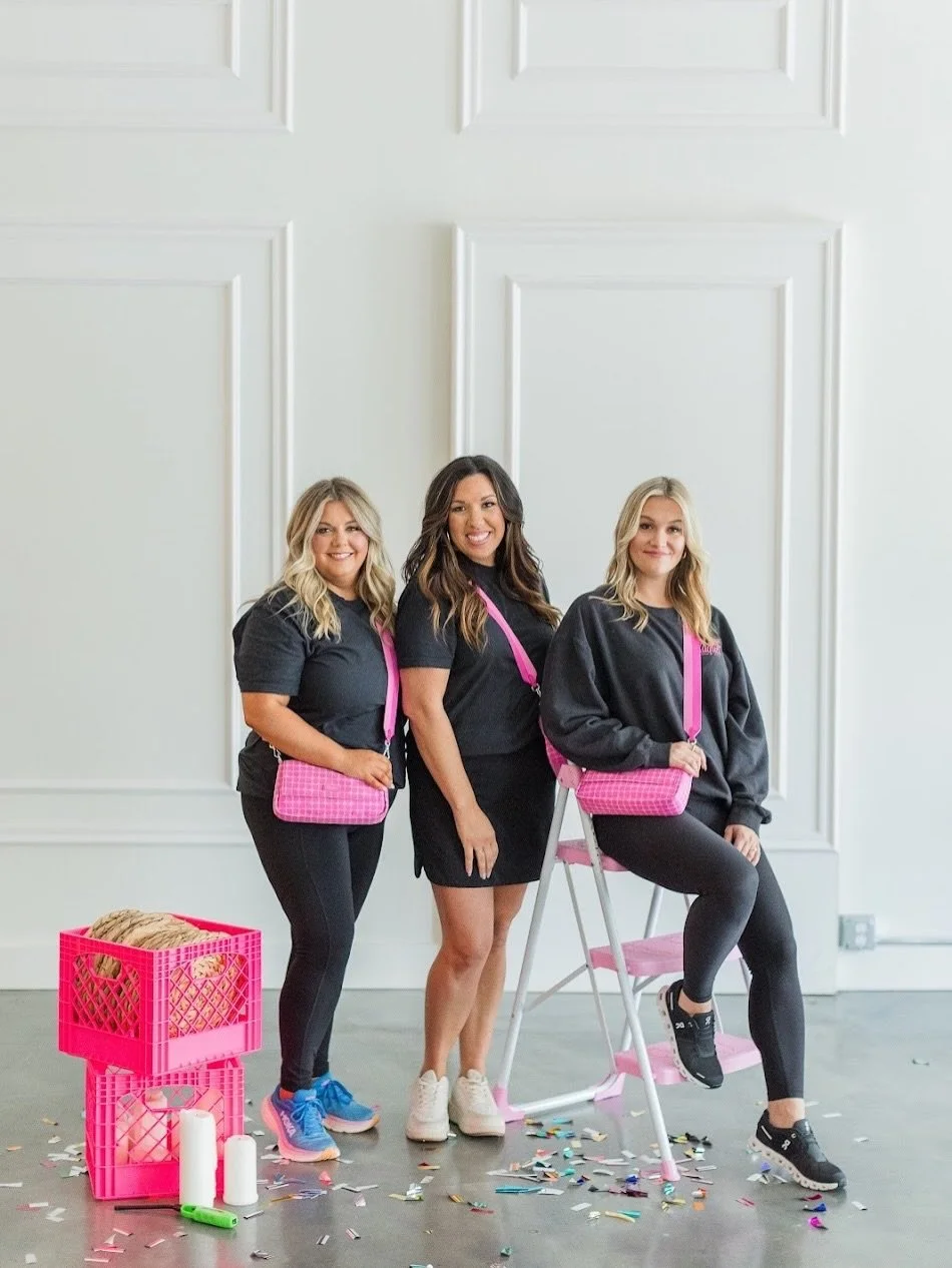 What does &ldquo;All Inclusive&rdquo; really include at The Elia?

You don&rsquo;t just get our venue for the entire day, along with two onsite suites - you also get your wedding planner, table top decor, tables and chairs, your catering, your DJ, ch